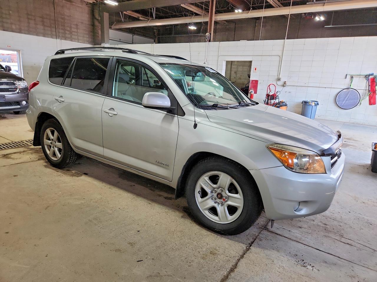 2007 Toyota Rav4 Limited Silver vin: JTMBD31V475060854