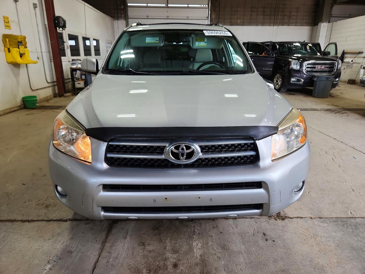 2007 Toyota Rav4 Limited Silver vin: JTMBD31V475060854