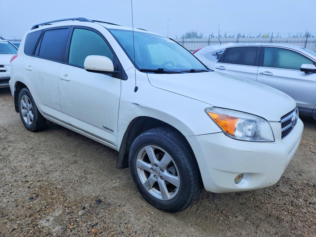 2007 Toyota Rav4 Limited White vin: JTMBD31V475085138