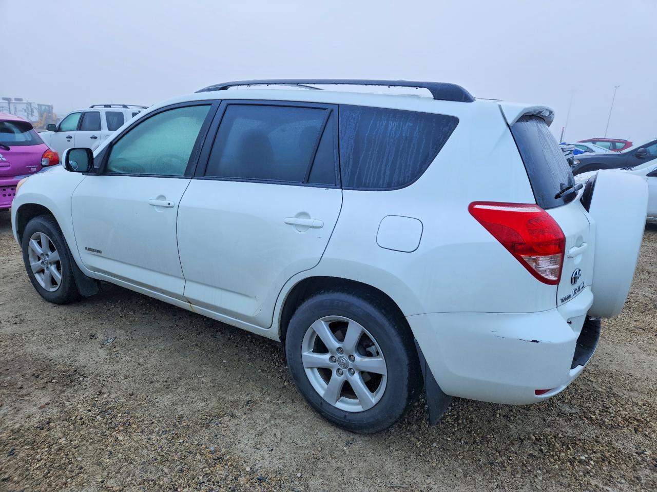 2007 Toyota Rav4 Limited White vin: JTMBD31V475085138