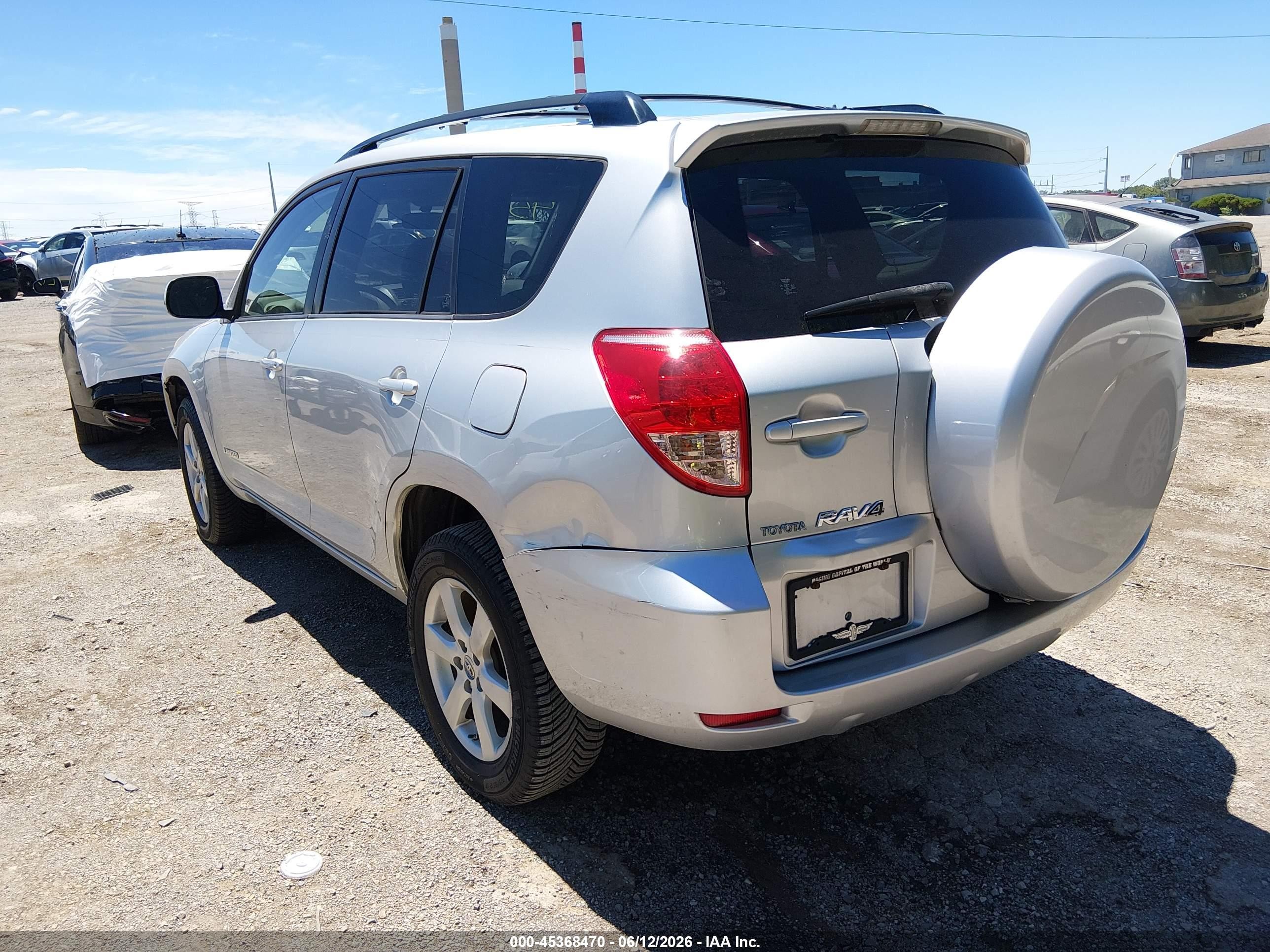 2007 Toyota Rav4 Limited Silver vin: JTMBD31V476022812