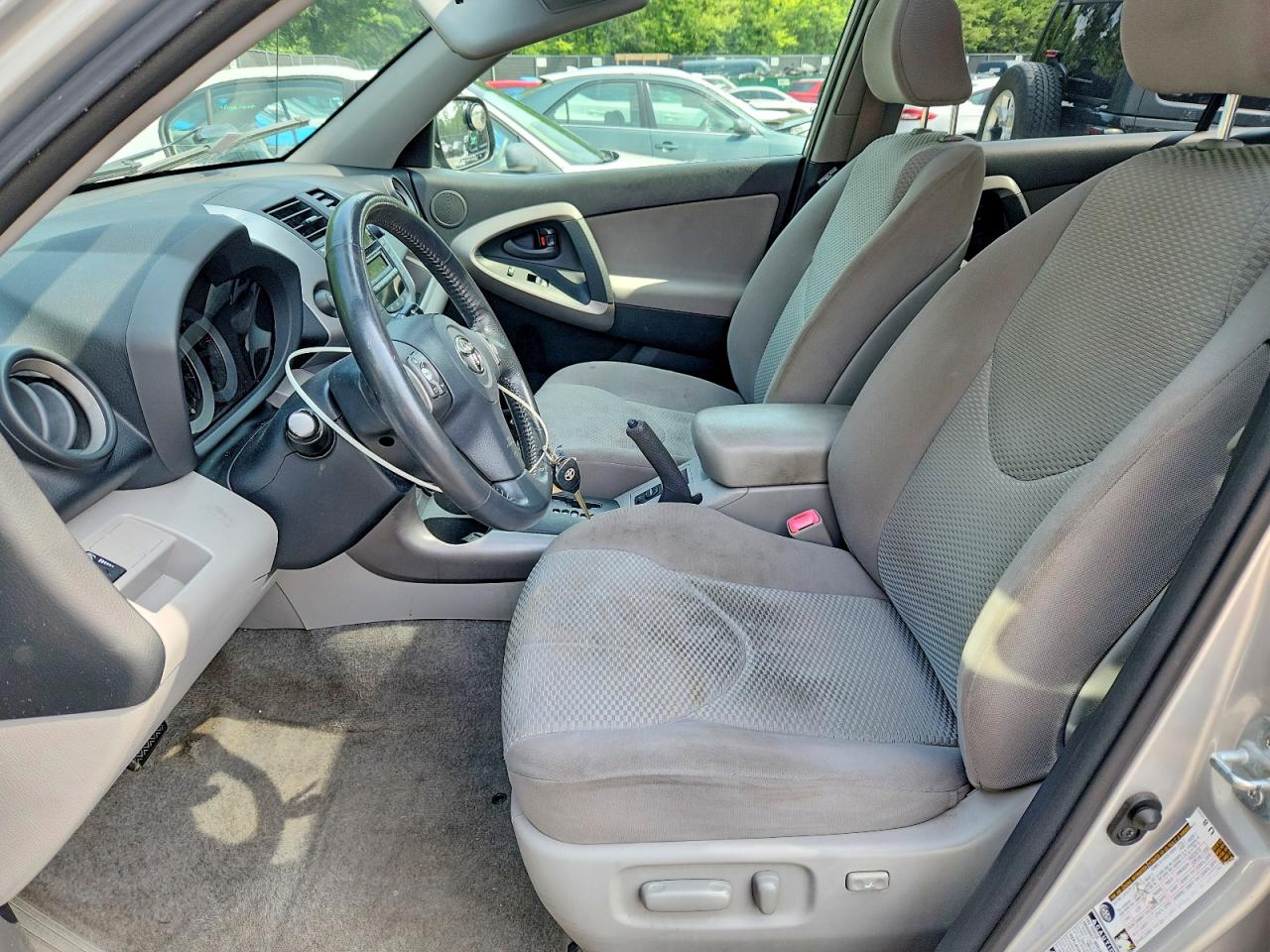 2007 Toyota Rav4 Limited Silver vin: JTMBD31V476045975