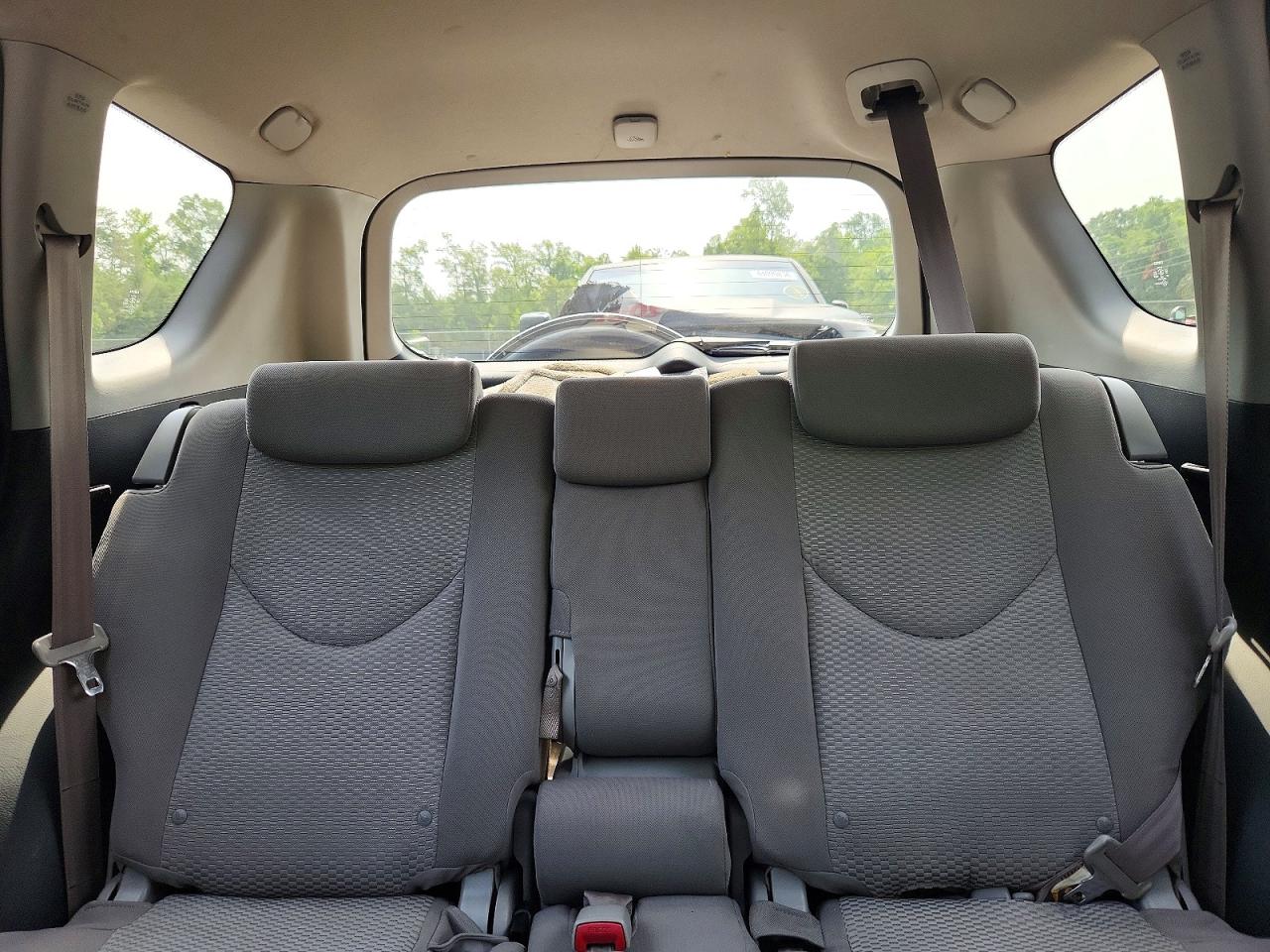 2007 Toyota Rav4 Limited Silver vin: JTMBD31V476045975