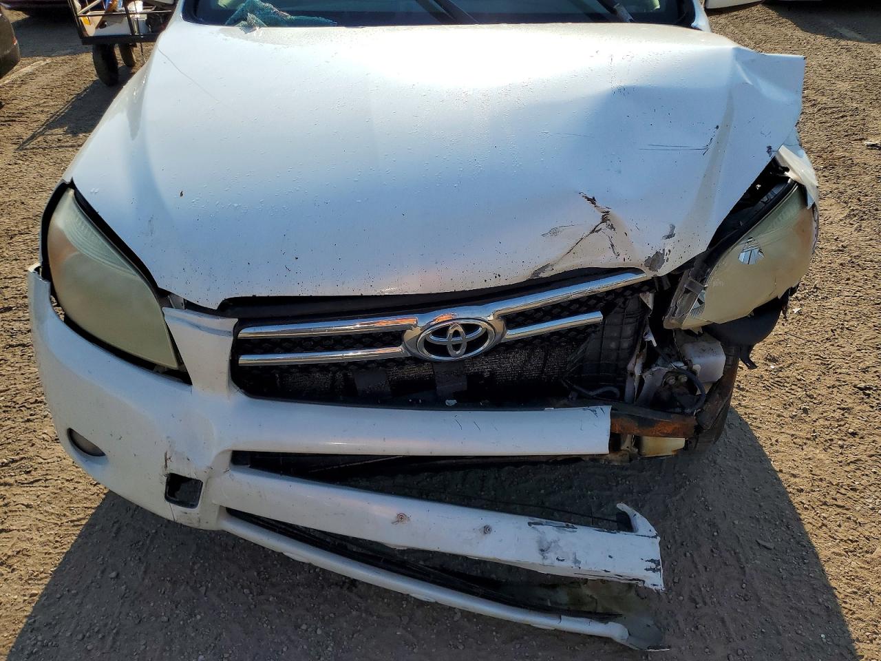 2008 Toyota Rav4 Limited White vin: JTMBD31V485129320