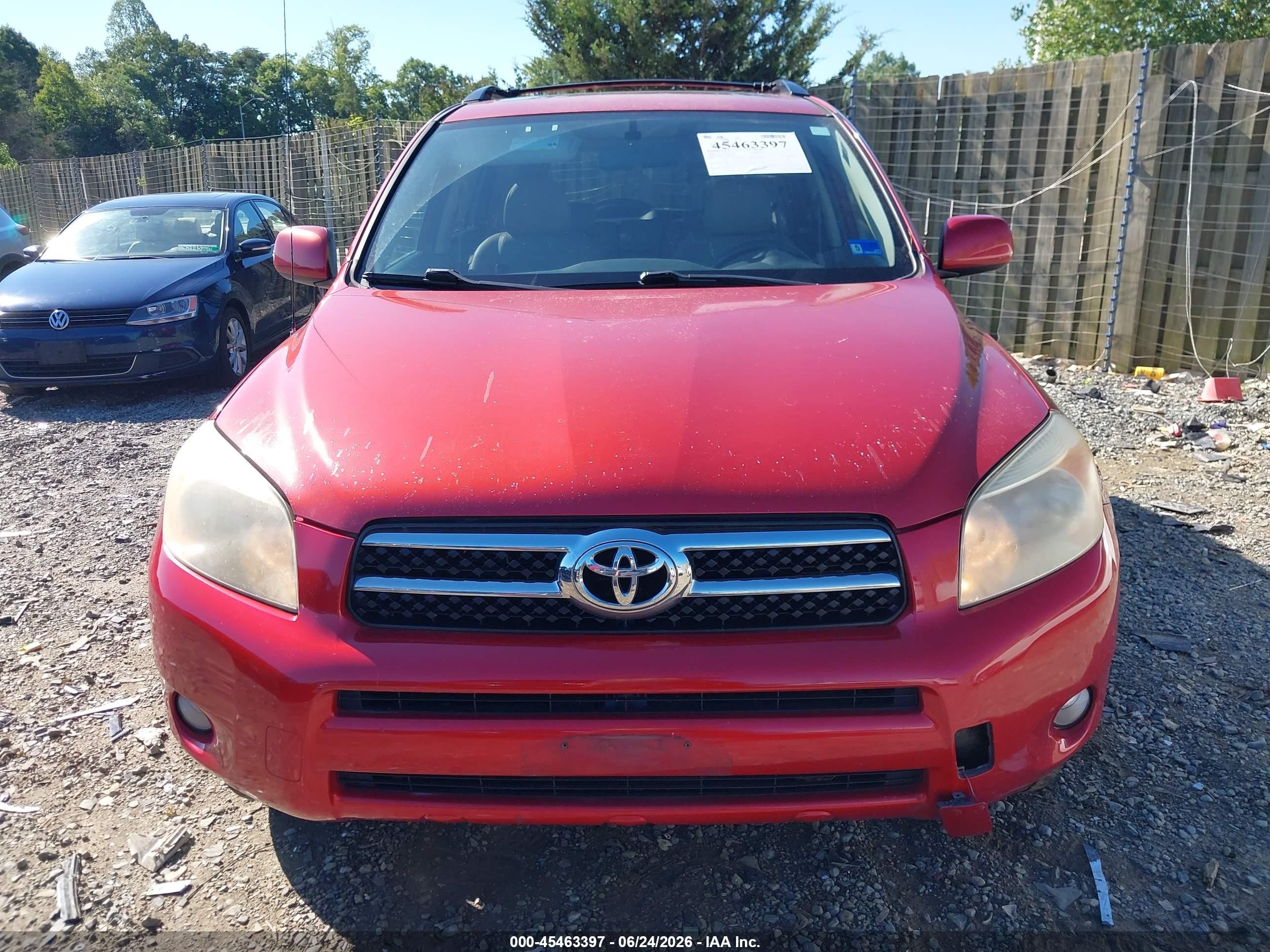 2008 Toyota Rav4 Limited Red vin: JTMBD31V486085412