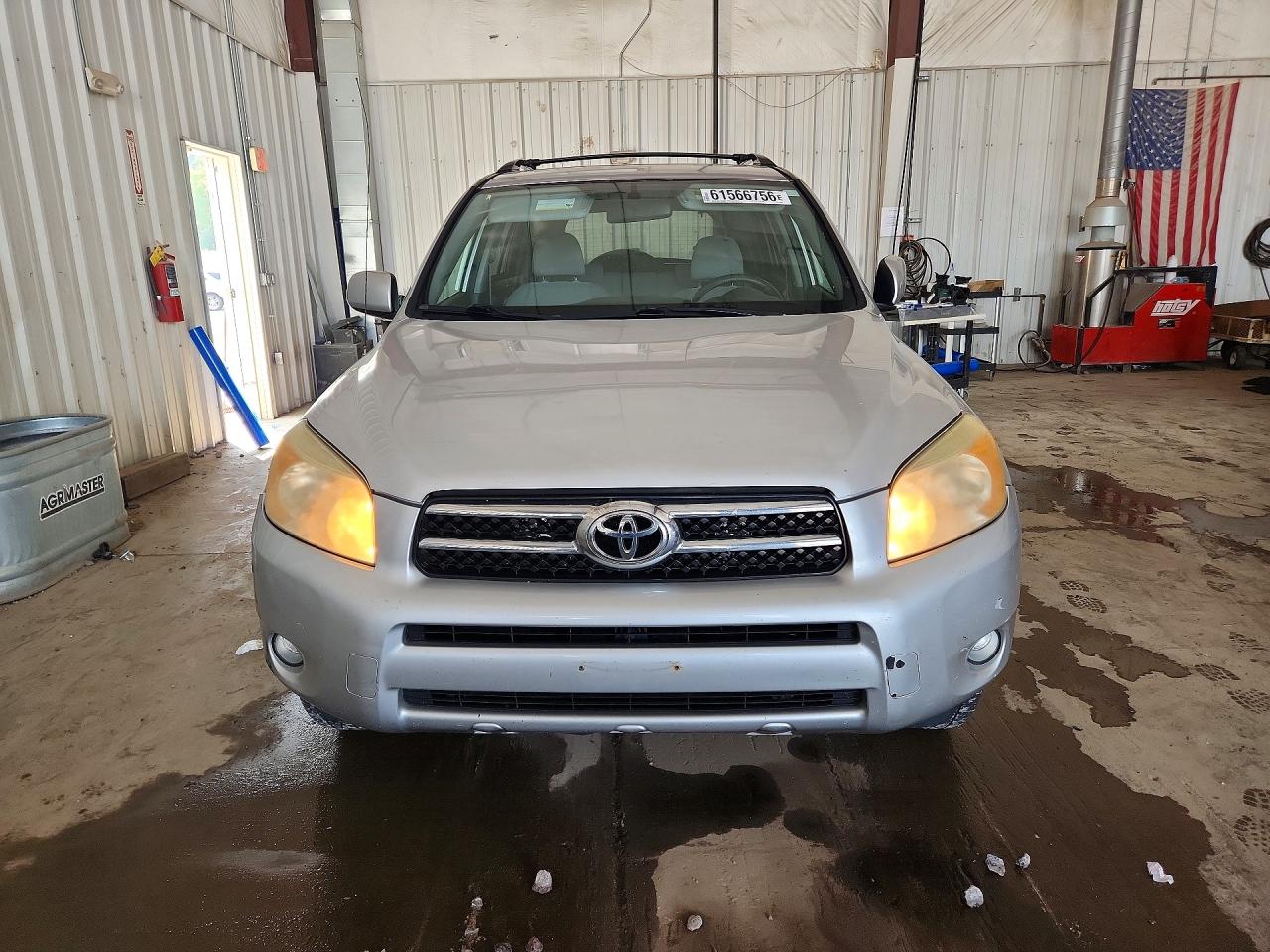 2006 Toyota Rav4 Limited Silver vin: JTMBD31V565038960