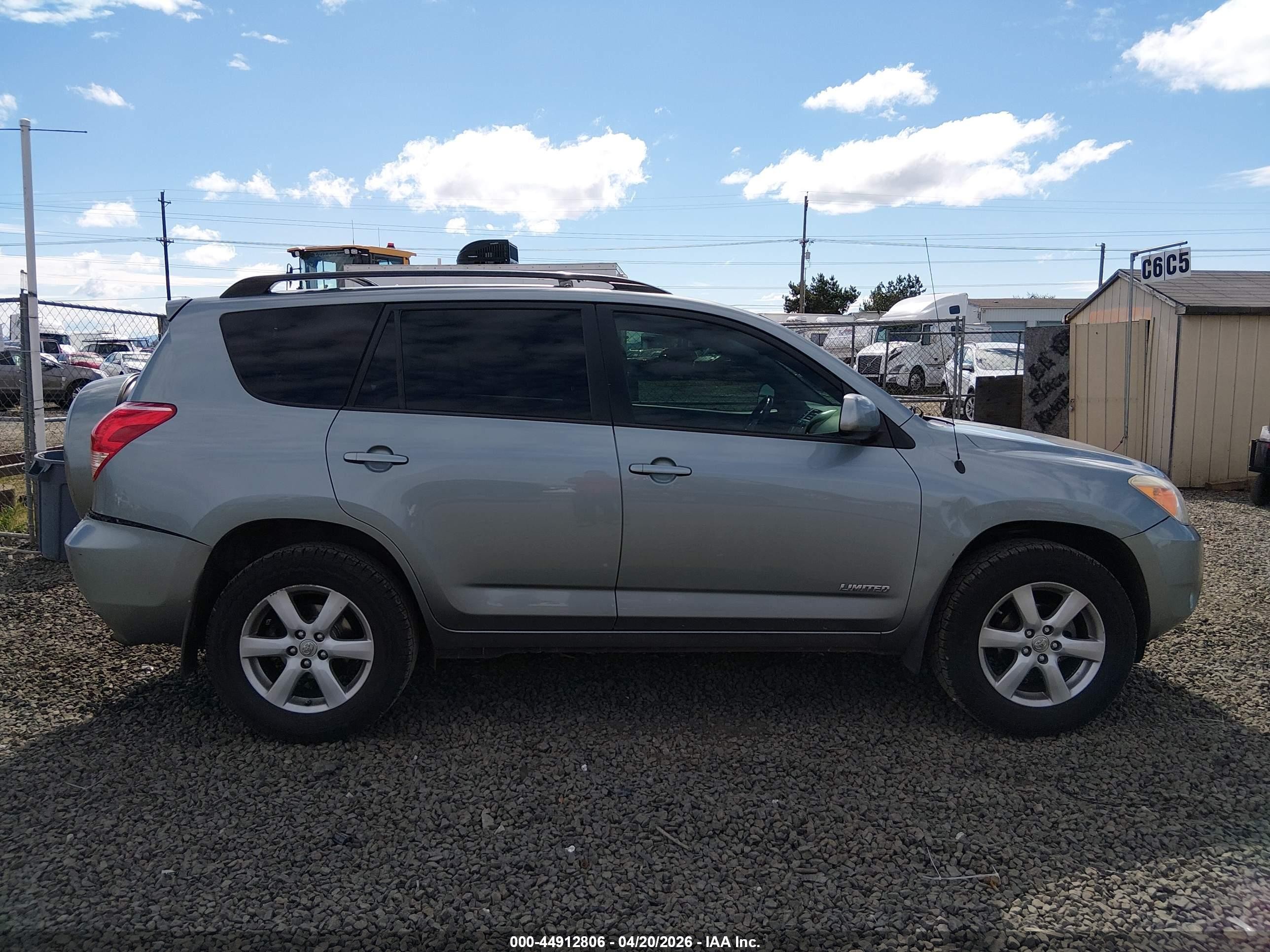 2007 Toyota Rav4 Limited Зеленый vin: JTMBD31V576050425