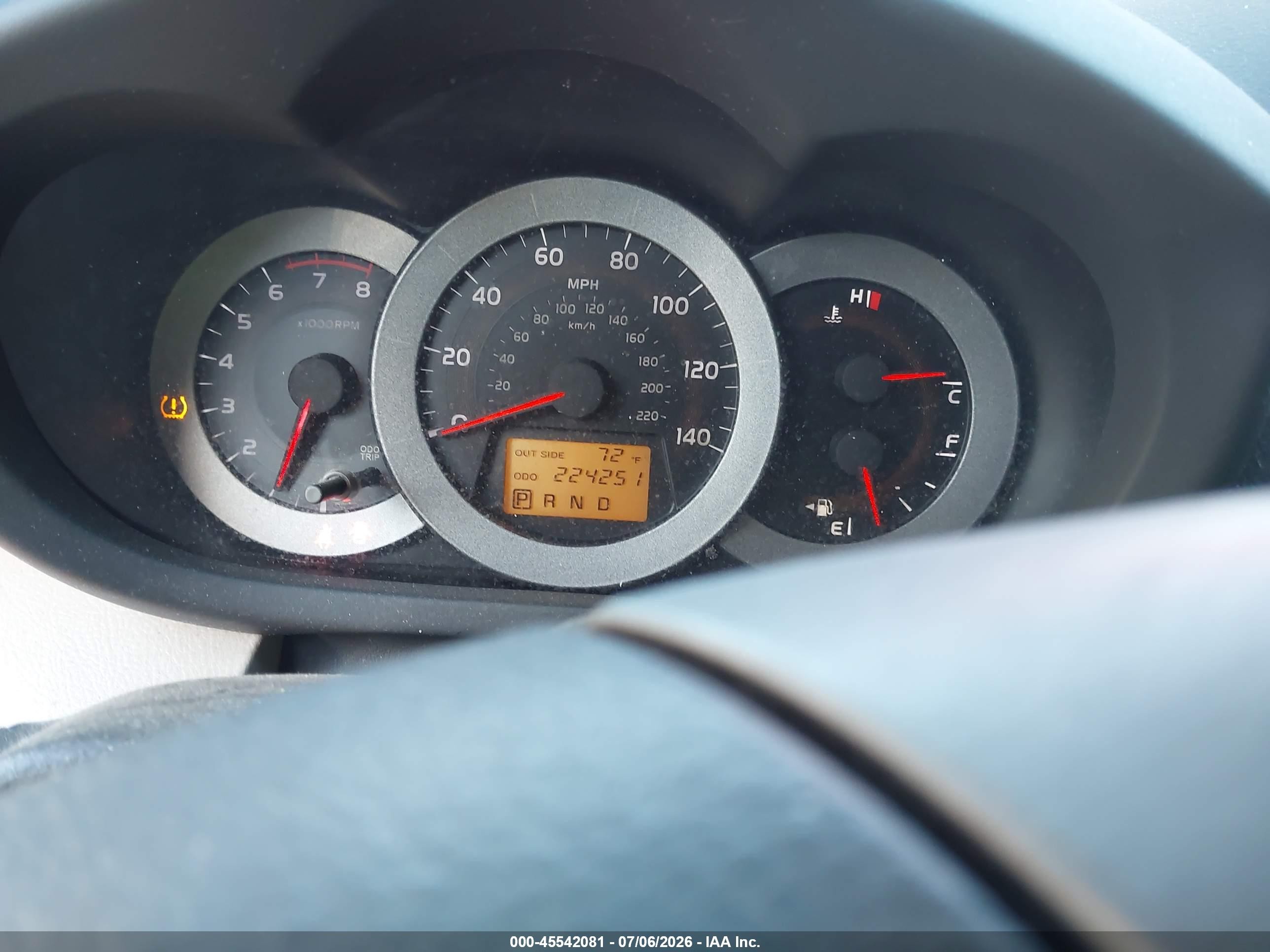 2008 Toyota Rav4 Limited Red vin: JTMBD31V585132694