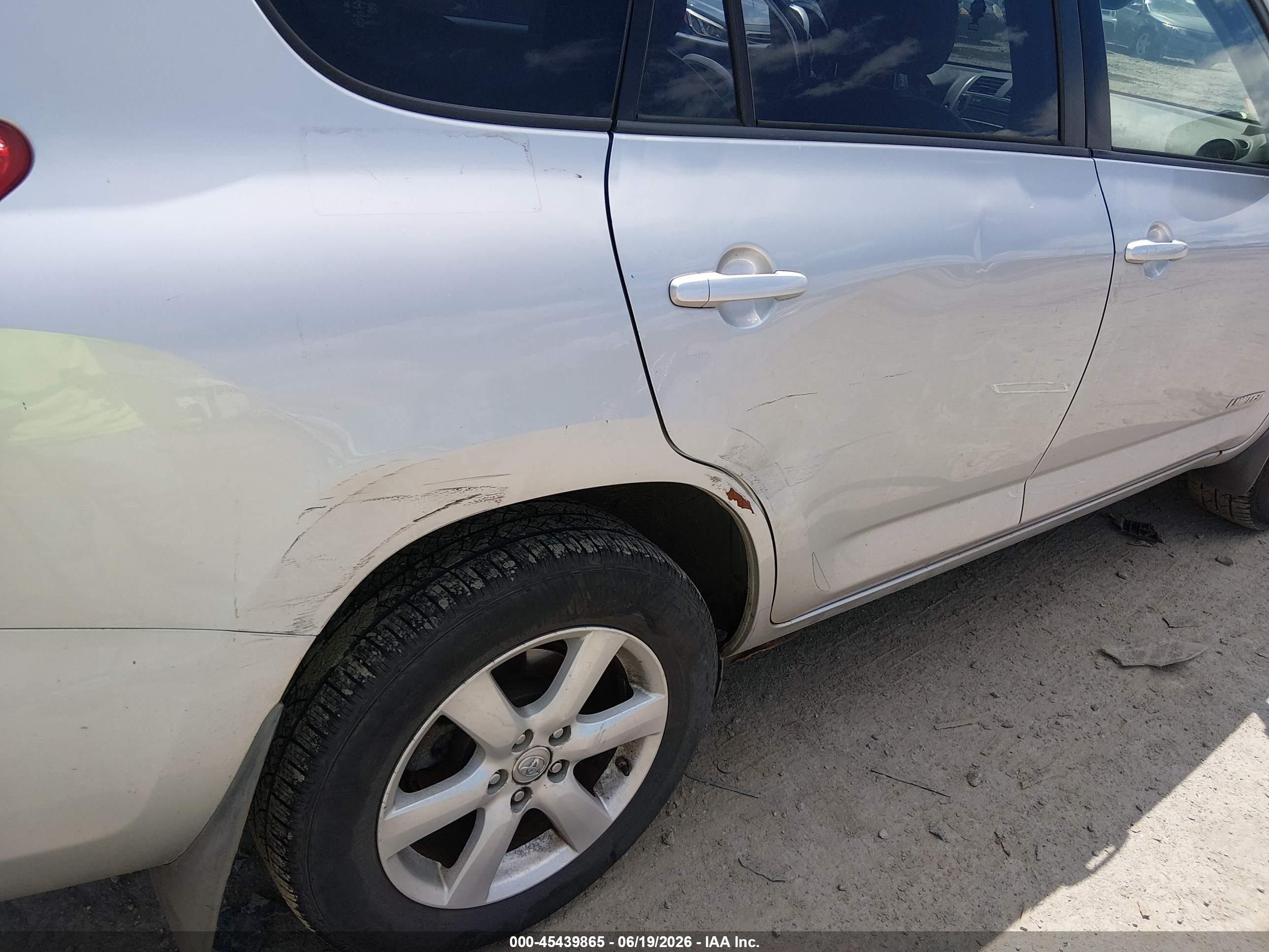 2008 Toyota Rav4 Limited Silver vin: JTMBD31V586083149