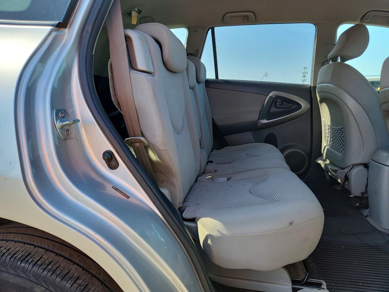 2006 Toyota Rav4 Limited Серебряный vin: JTMBD31V665022816