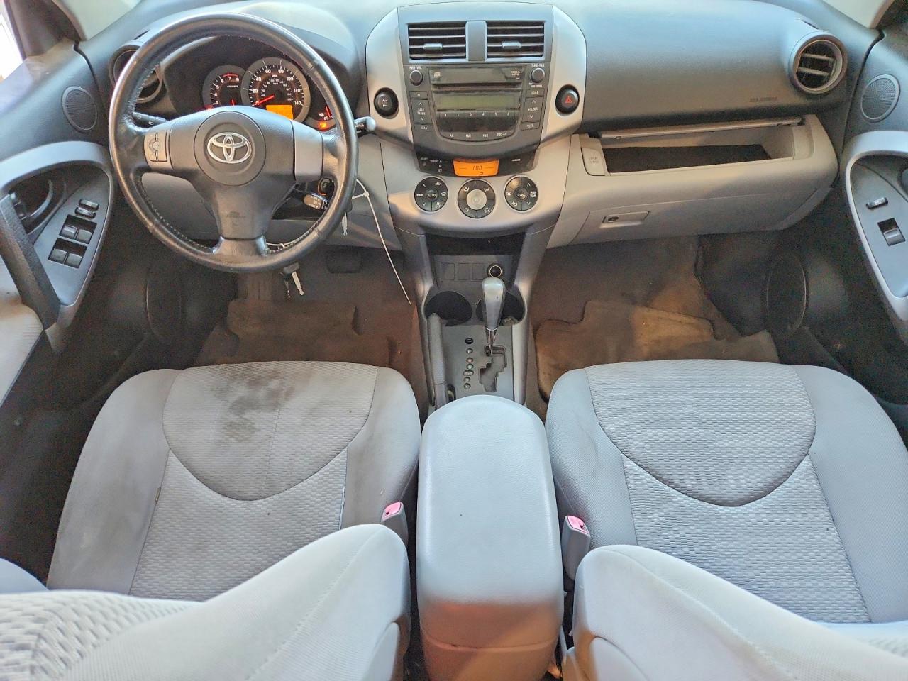 2006 Toyota Rav4 Limited White vin: JTMBD31V666022406