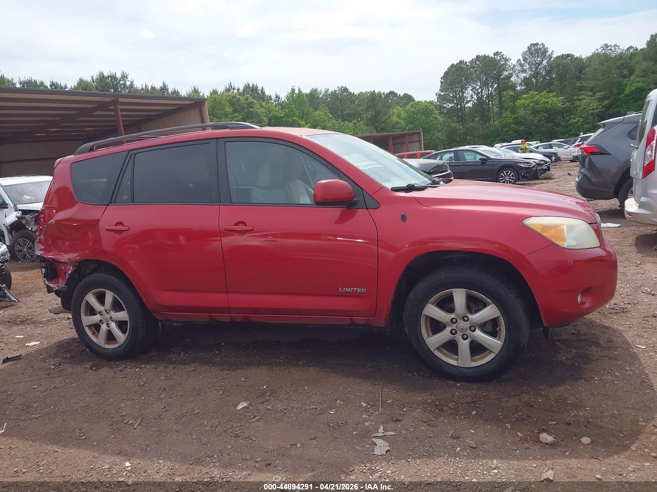 2007 Toyota Rav4 Limited Red vin: JTMBD31V675070401