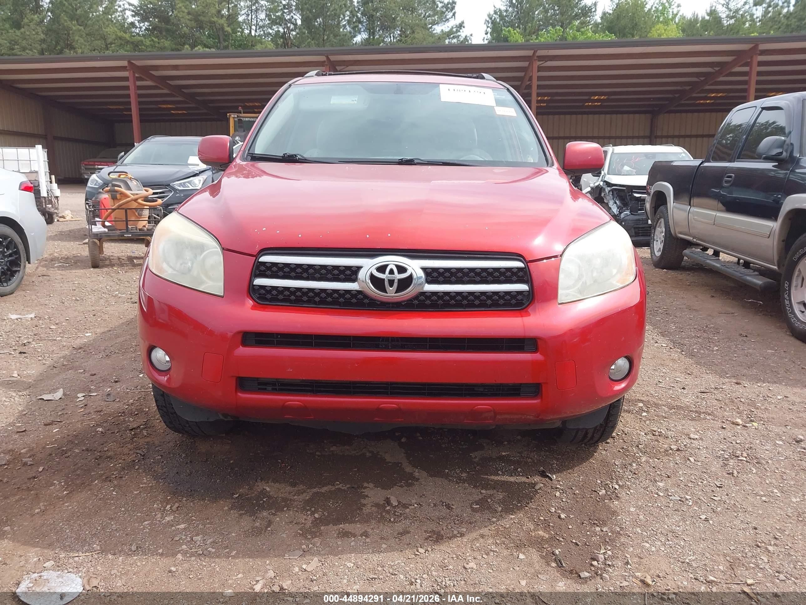 2007 Toyota Rav4 Limited Red vin: JTMBD31V675070401