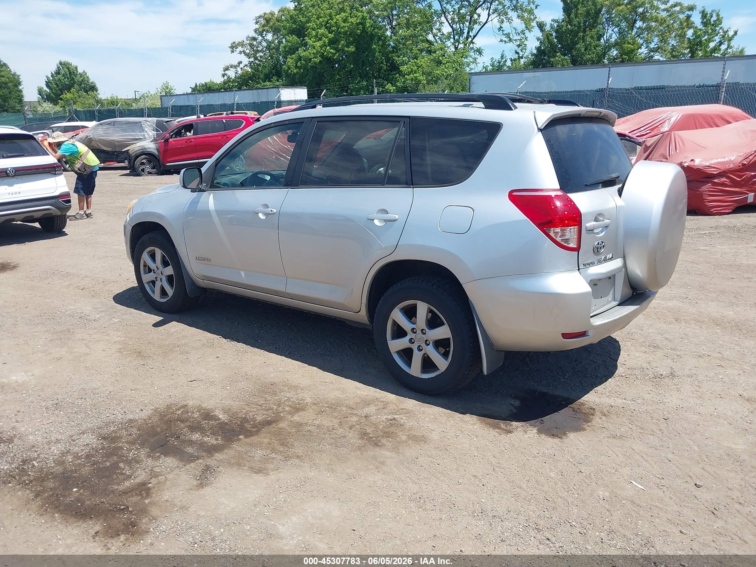 2007 Toyota Rav4 Limited Silver vin: JTMBD31V675108581