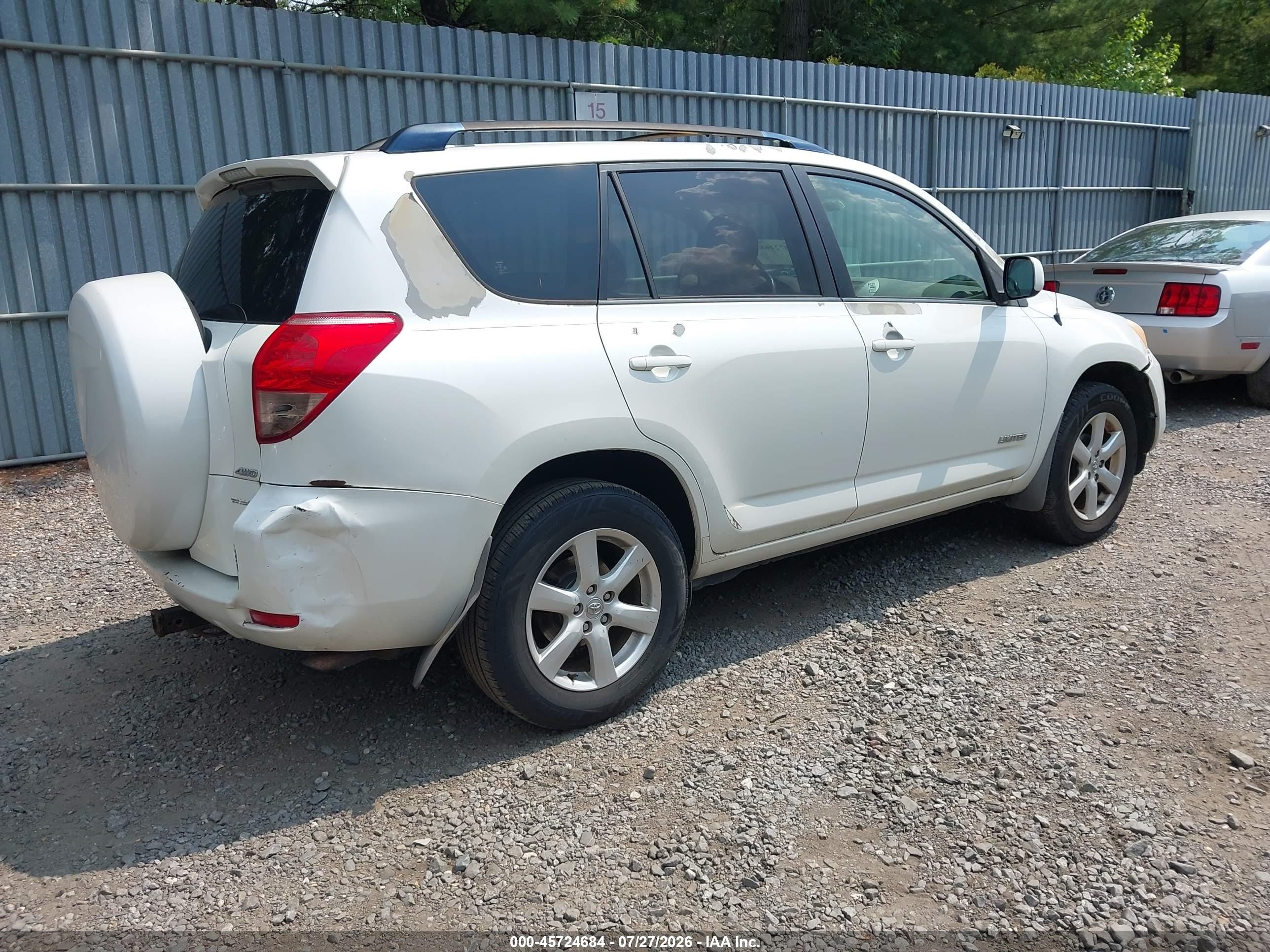 2008 Toyota Rav4 Limited White vin: JTMBD31V685174114