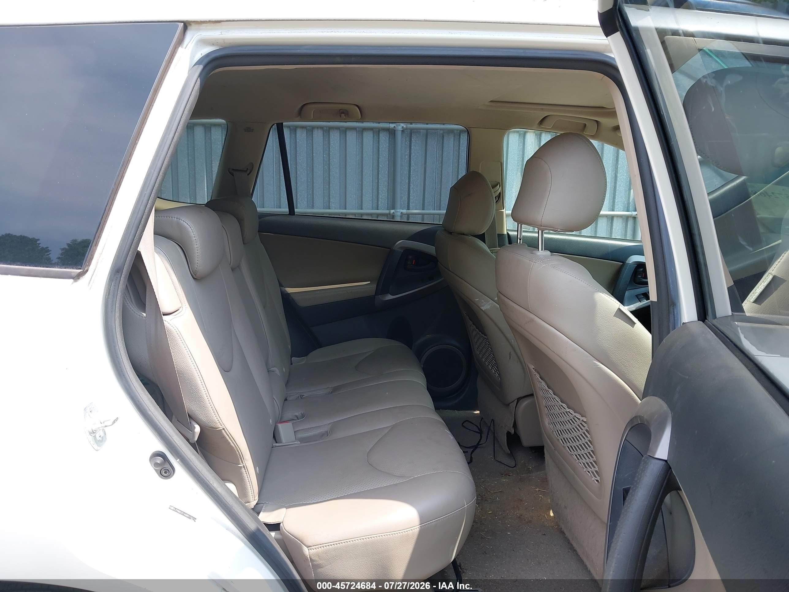 2008 Toyota Rav4 Limited White vin: JTMBD31V685174114