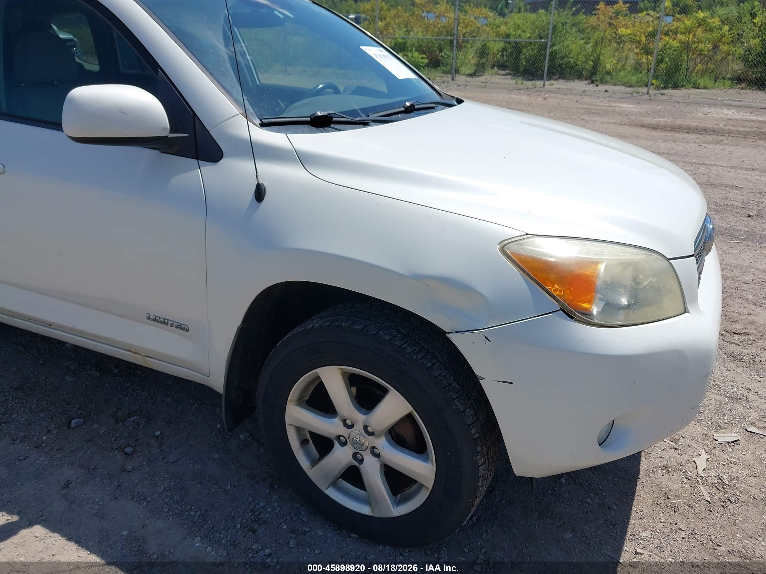 2008 Toyota Rav4 Limited White vin: JTMBD31V685186800