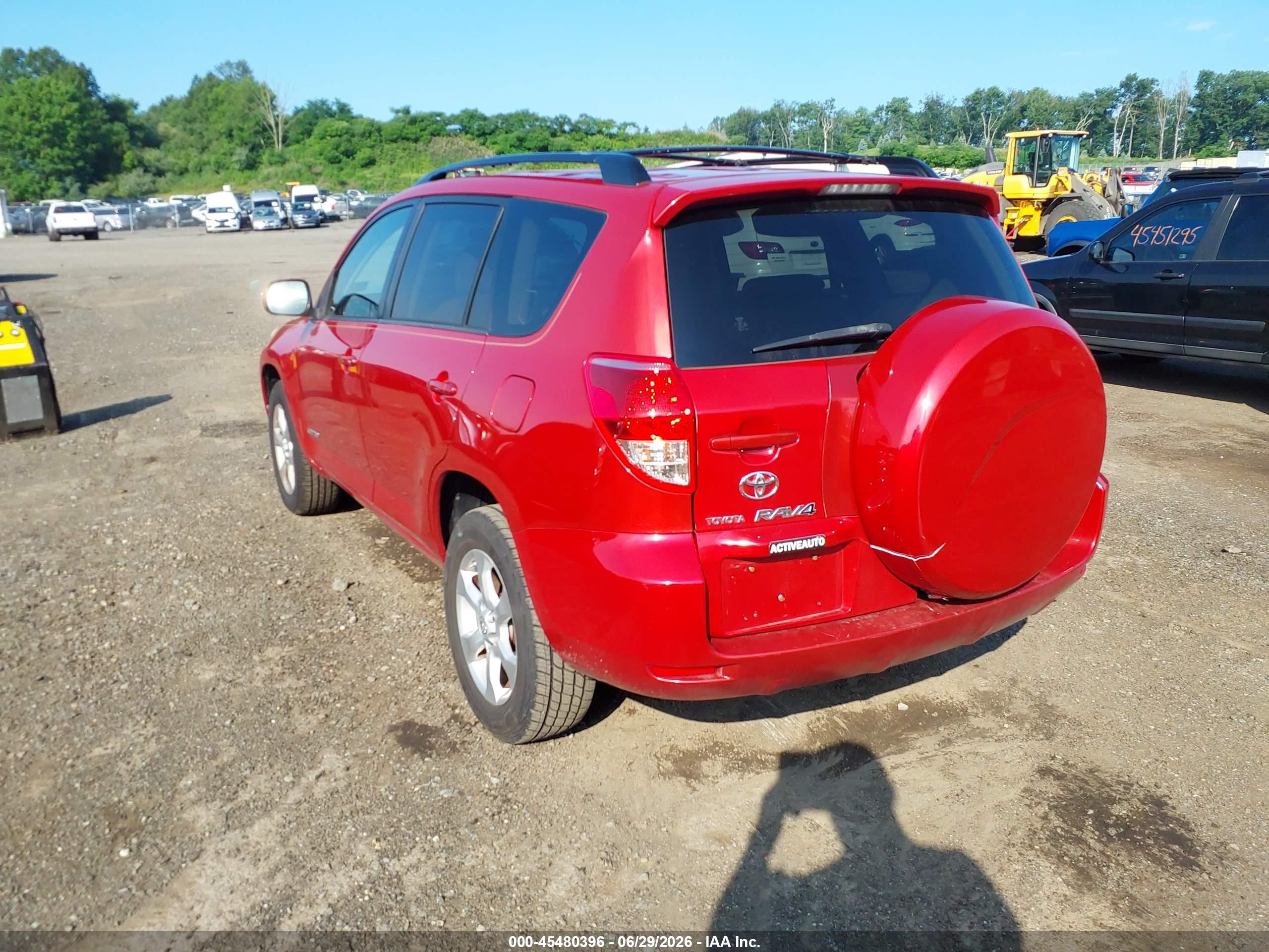 2007 Toyota Rav4 Limited Red vin: JTMBD31V775079589