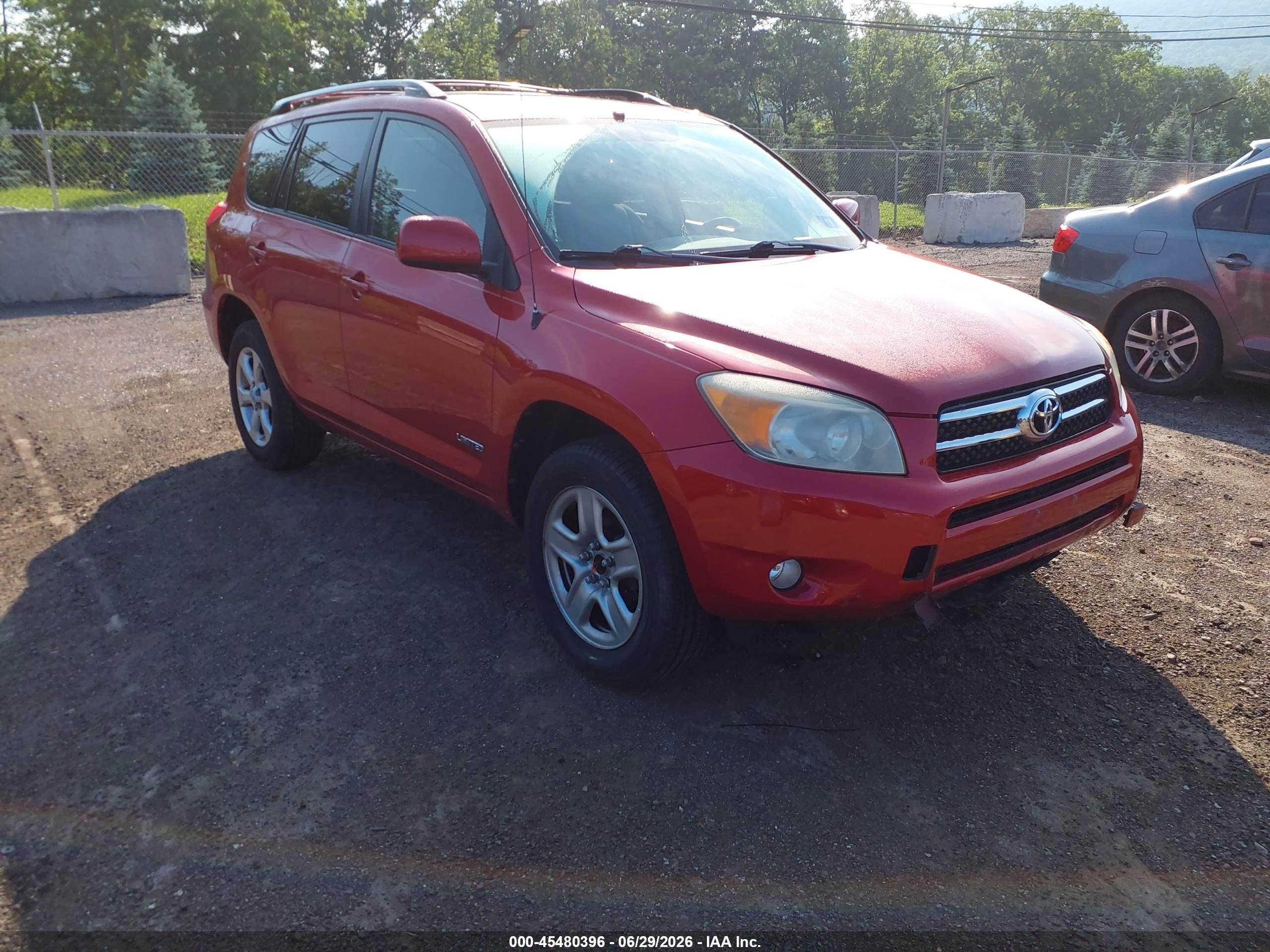 2007 Toyota Rav4 Limited Red vin: JTMBD31V775079589