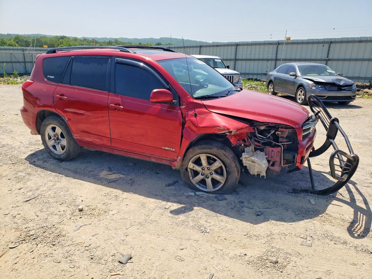 2007 Toyota Rav4 Limited Red vin: JTMBD31V776043914
