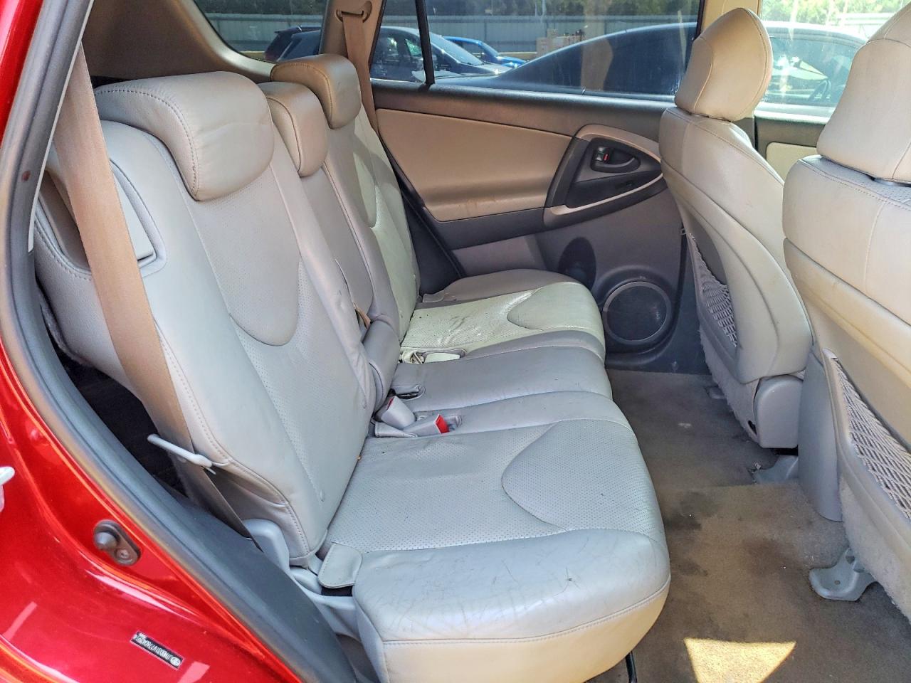 2007 Toyota Rav4 Limited Red vin: JTMBD31V776043914