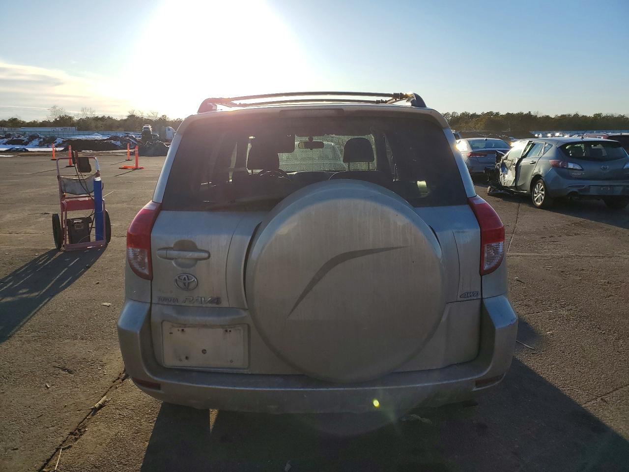 2008 Toyota Rav4 Tan vin: JTMBD31V786056986