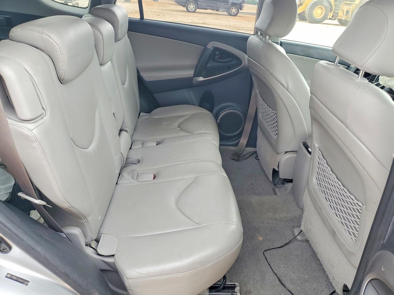 2006 Toyota Rav4 Limited Silver vin: JTMBD31V865010408