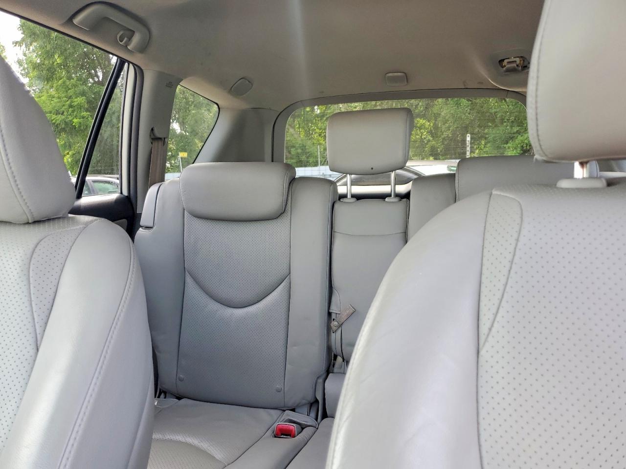 2007 Toyota Rav4 Limited White vin: JTMBD31V875100305