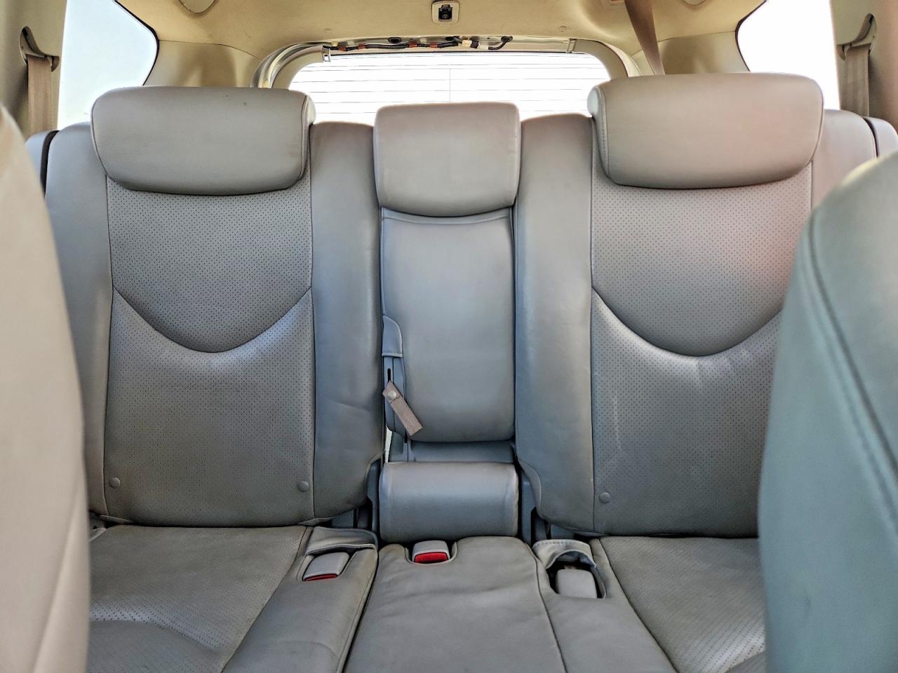 2007 Toyota Rav4 Limited Silver vin: JTMBD31V876043520