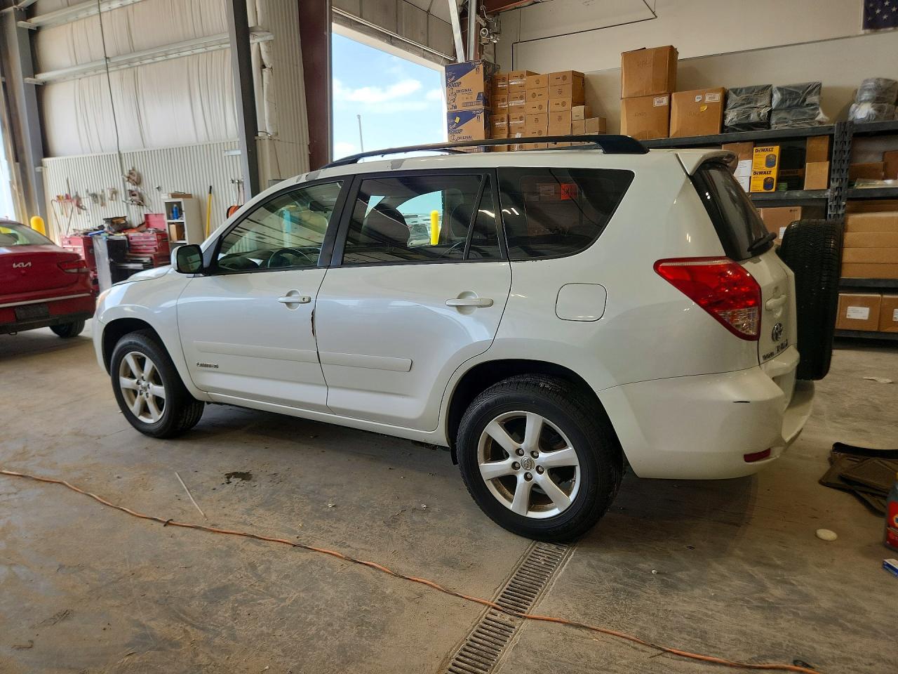2008 Toyota Rav4 Limited Белый vin: JTMBD31V885188757