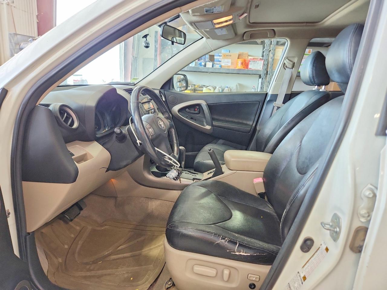 2008 Toyota Rav4 Limited Белый vin: JTMBD31V885188757