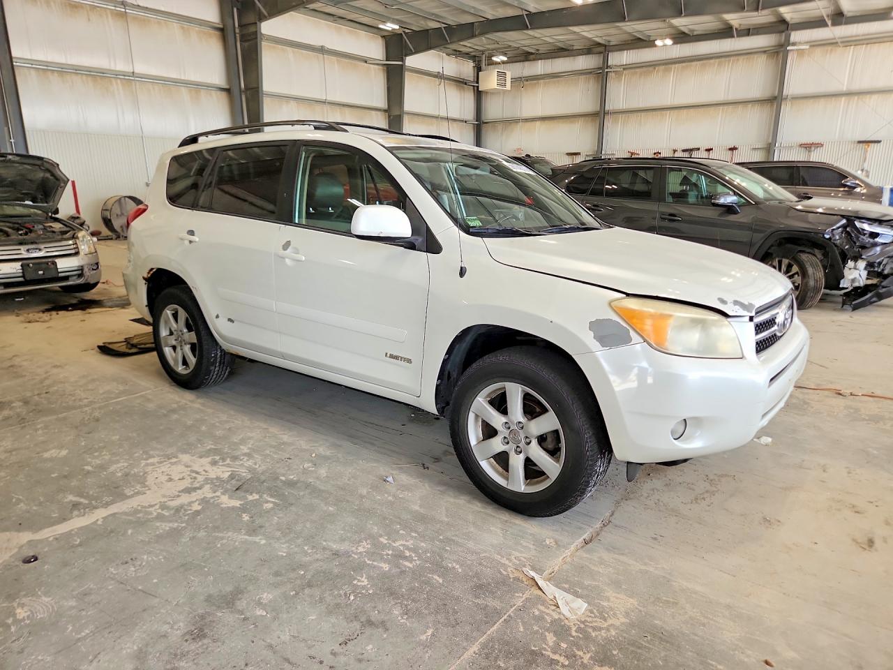 2008 Toyota Rav4 Limited Белый vin: JTMBD31V885188757