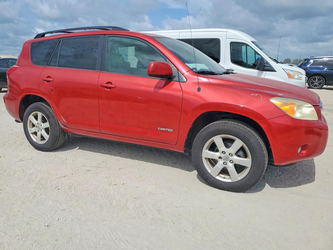 2008 Toyota Rav4 Limited Red vin: JTMBD31V886080133