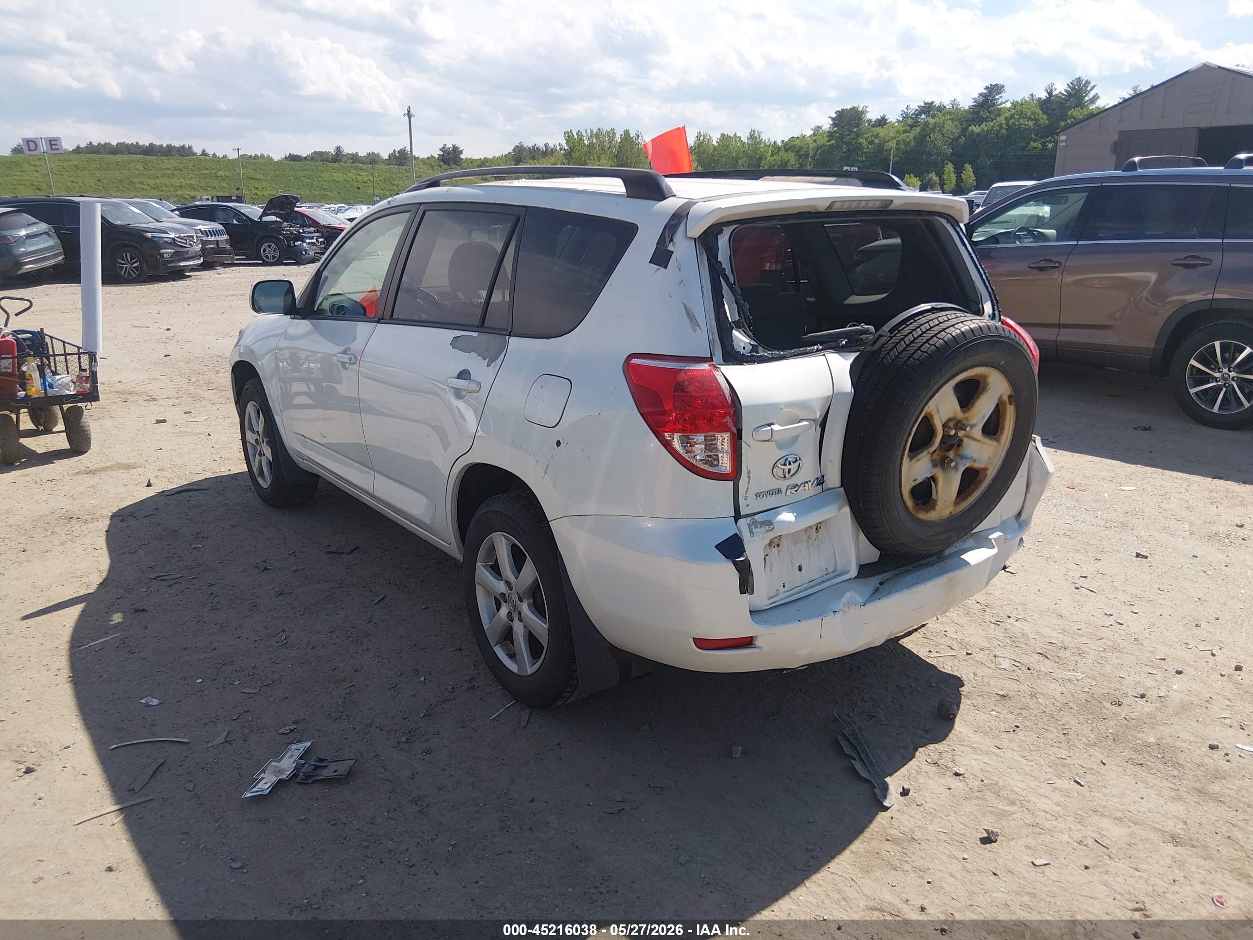 2006 Toyota Rav4 Limited White vin: JTMBD31V965037312