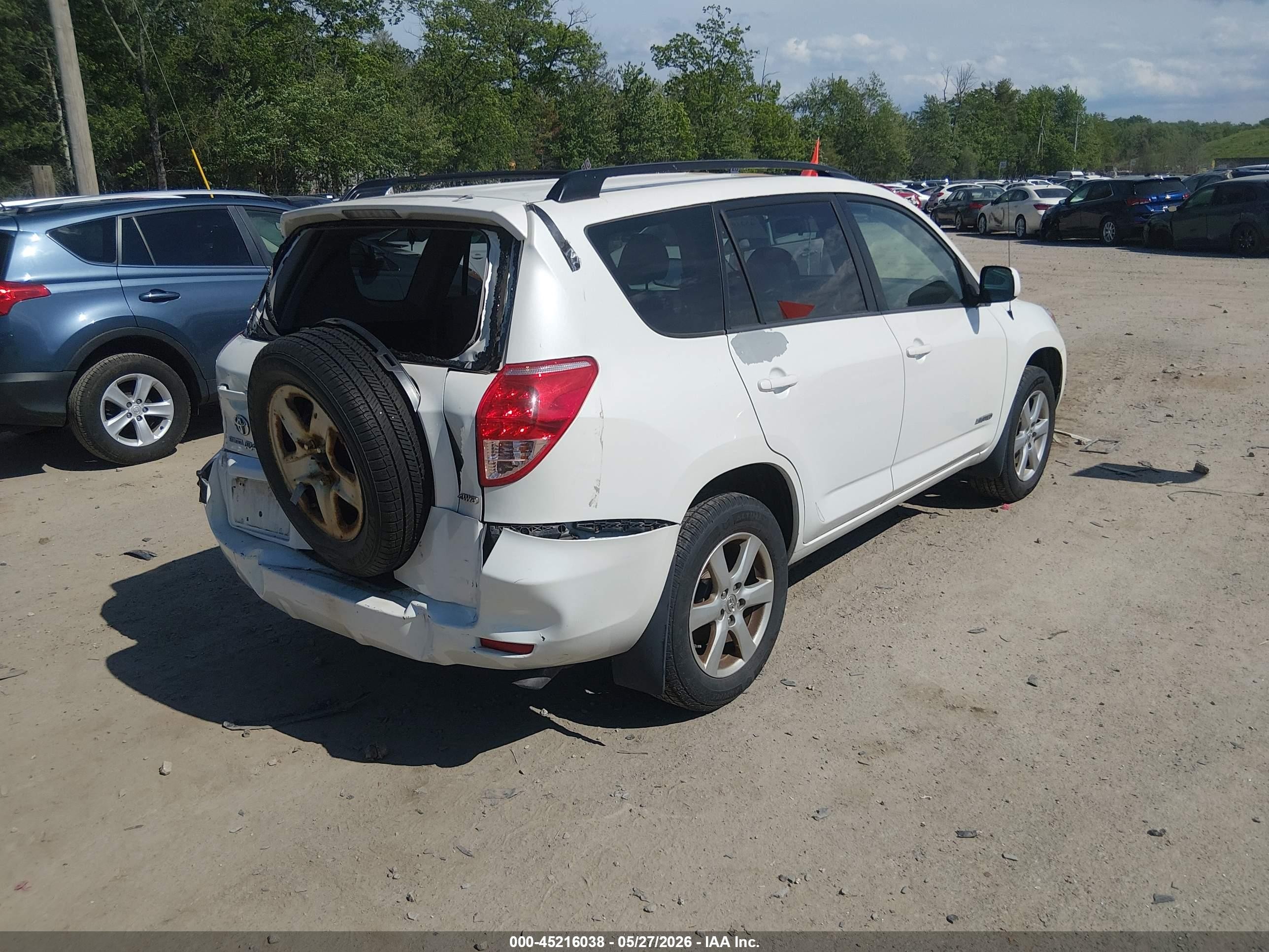 2006 Toyota Rav4 Limited White vin: JTMBD31V965037312