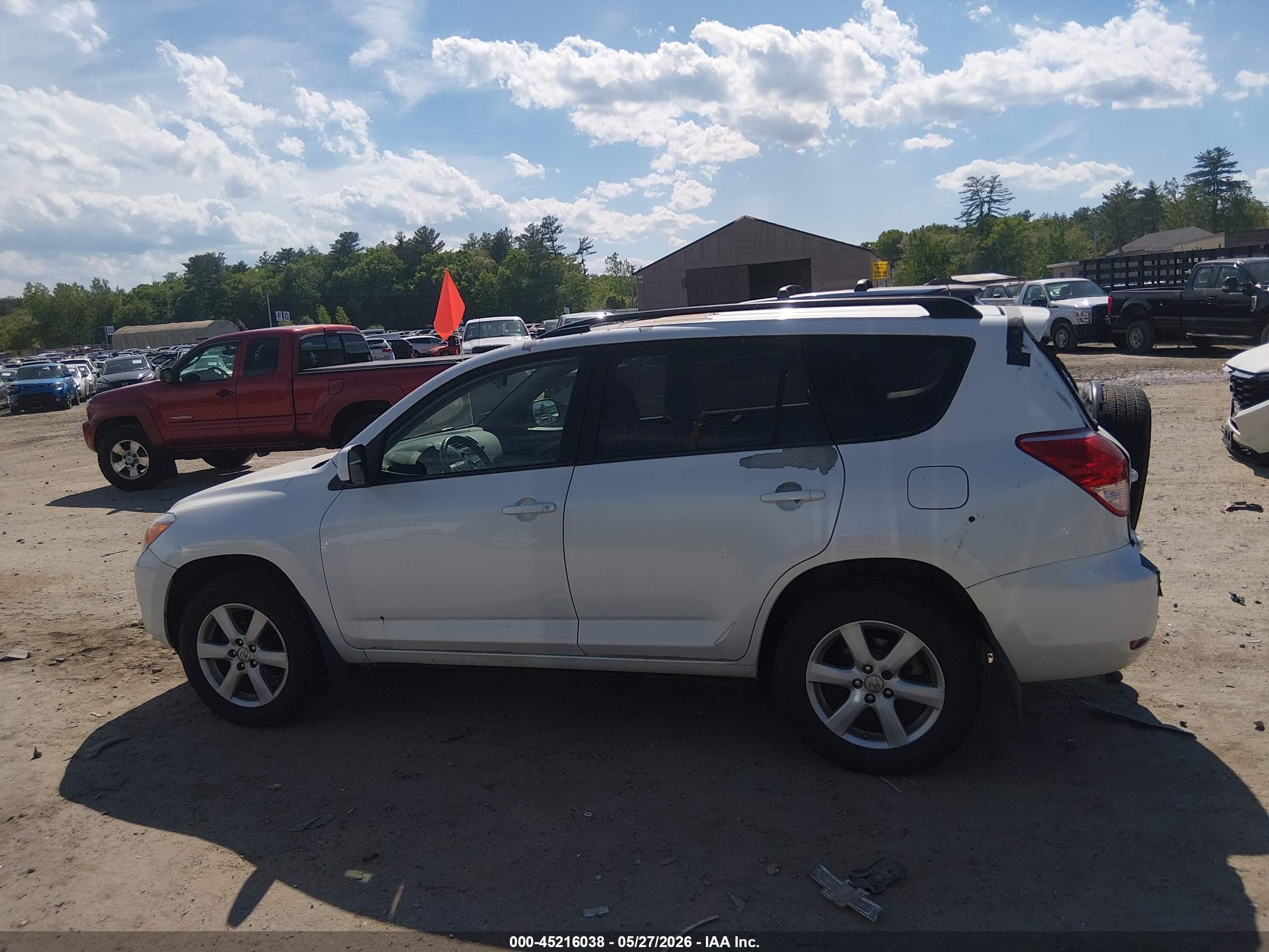 2006 Toyota Rav4 Limited White vin: JTMBD31V965037312