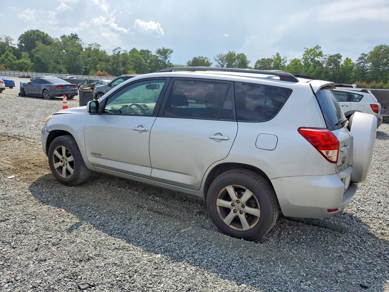 2007 Toyota Rav4 Limited Серебряный vin: JTMBD31V975100099