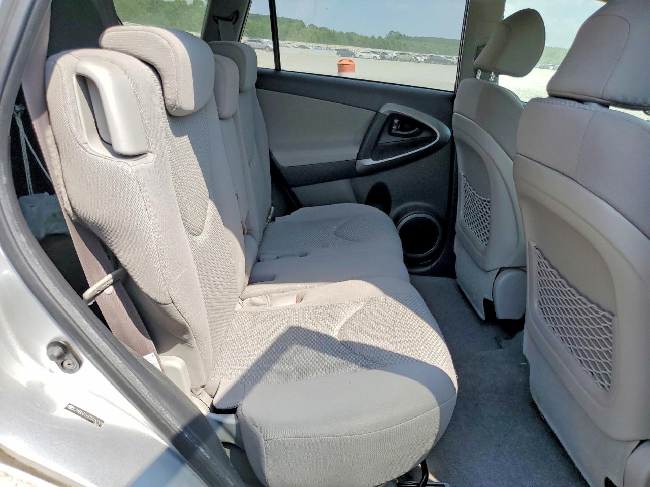 2007 Toyota Rav4 Limited Серебряный vin: JTMBD31V975100099