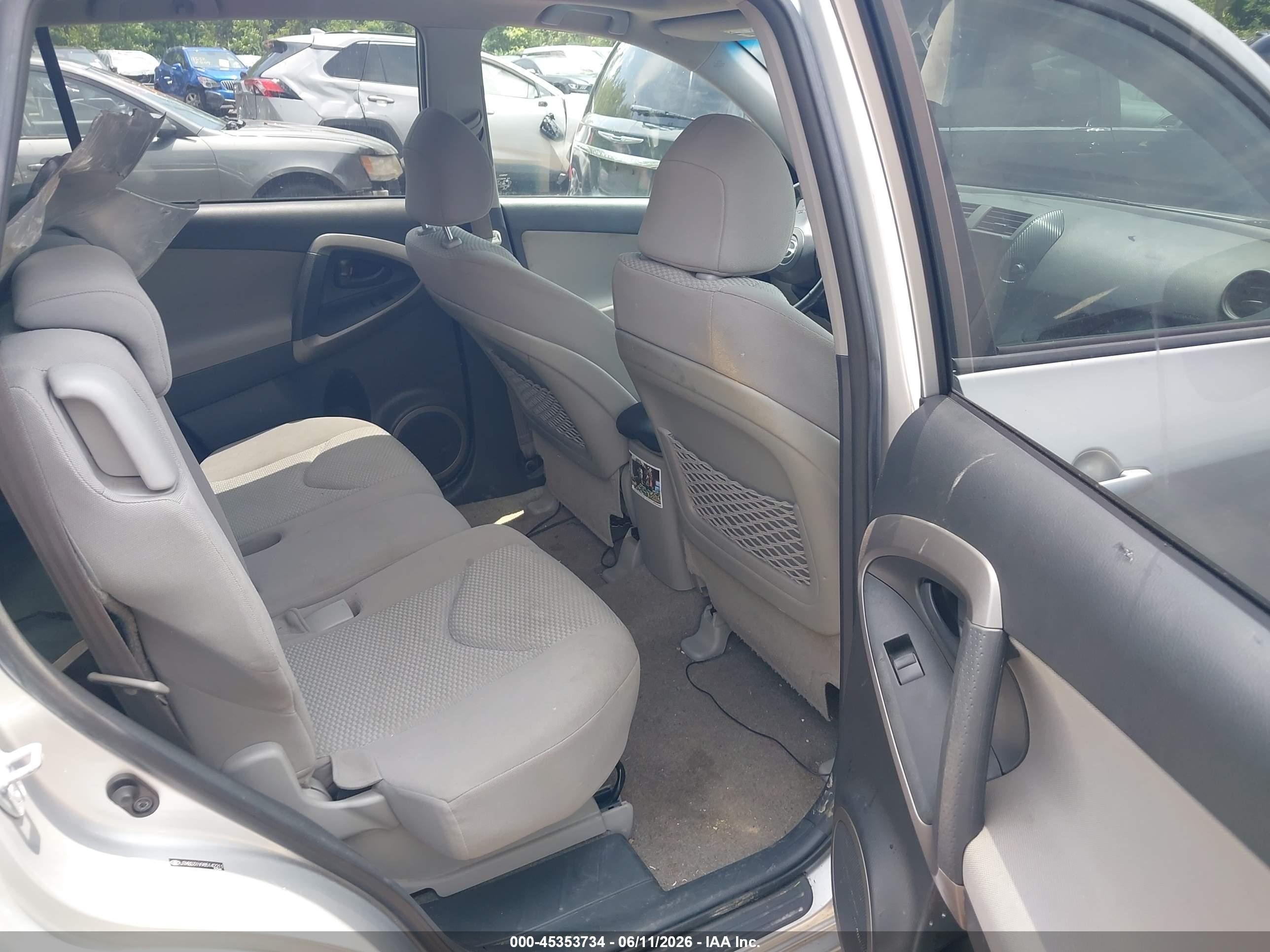 2008 Toyota Rav4 Limited Silver vin: JTMBD31V985142211