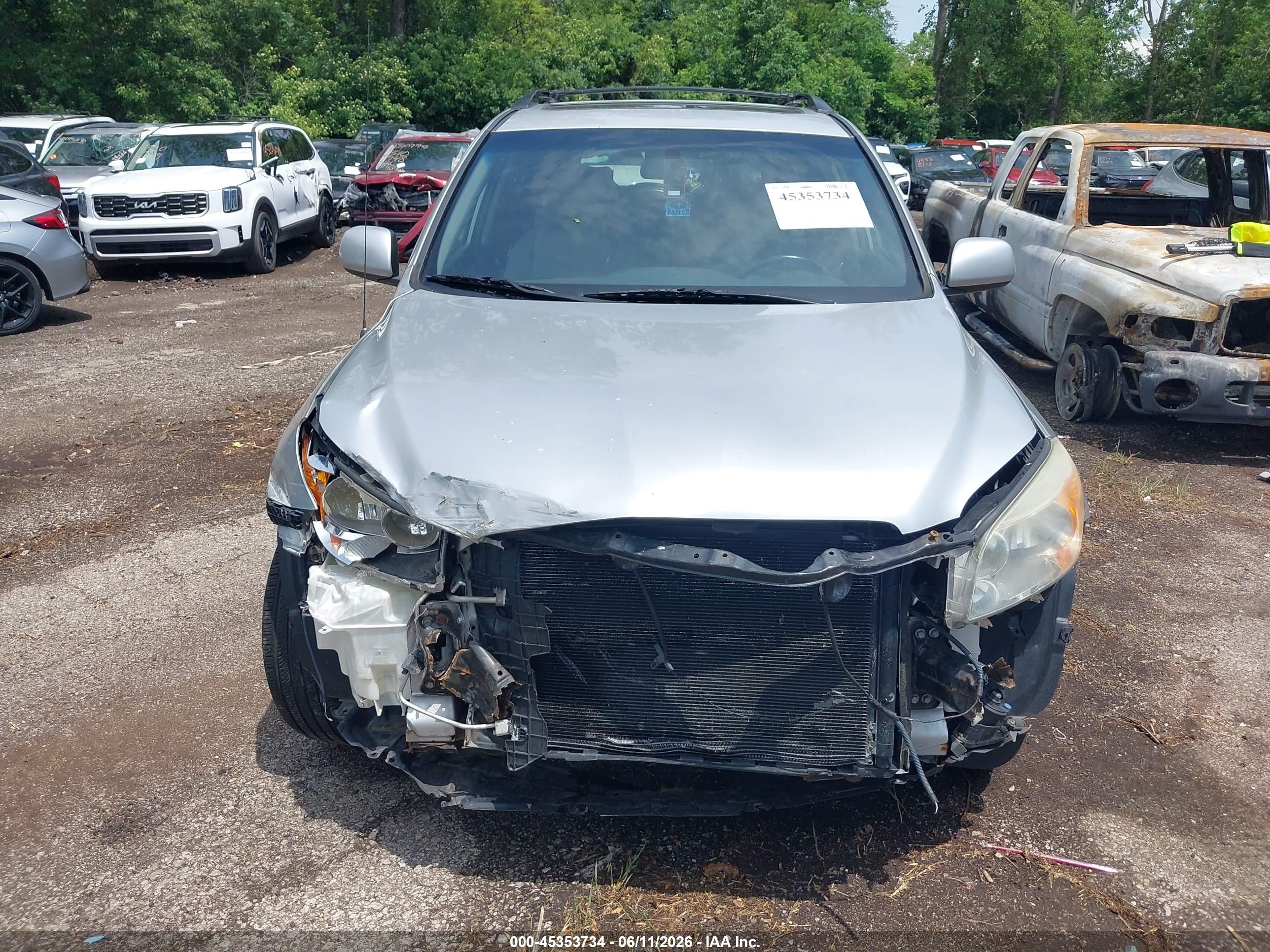 2008 Toyota Rav4 Limited Silver vin: JTMBD31V985142211