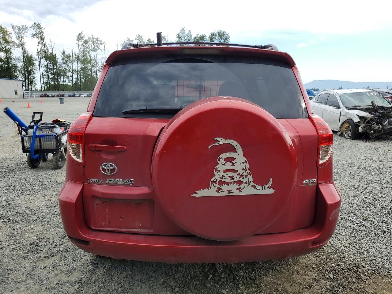 2008 Toyota Rav4 Limited Red vin: JTMBD31V985206182