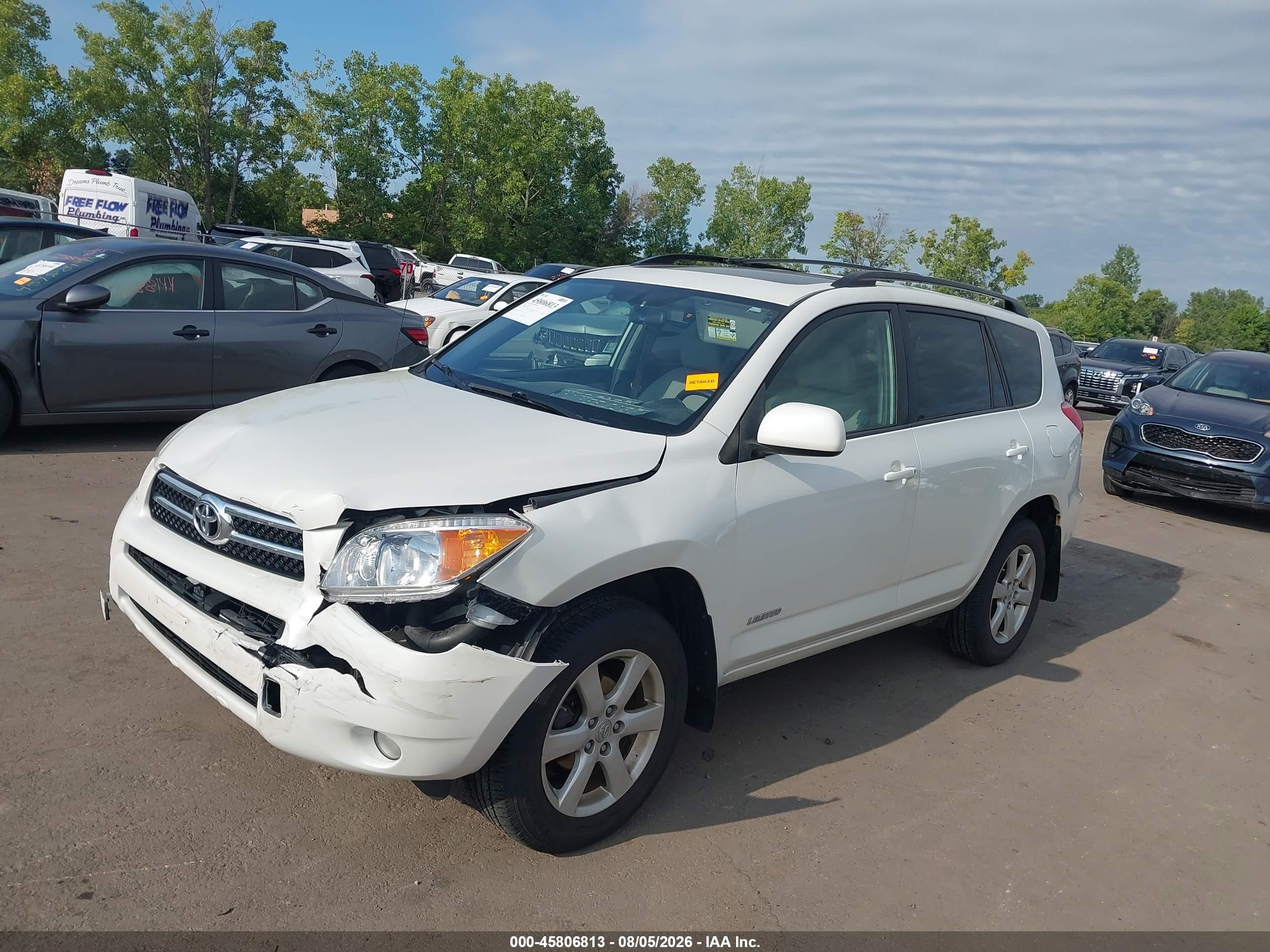 2008 Toyota Rav4 Limited White vin: JTMBD31V985212452