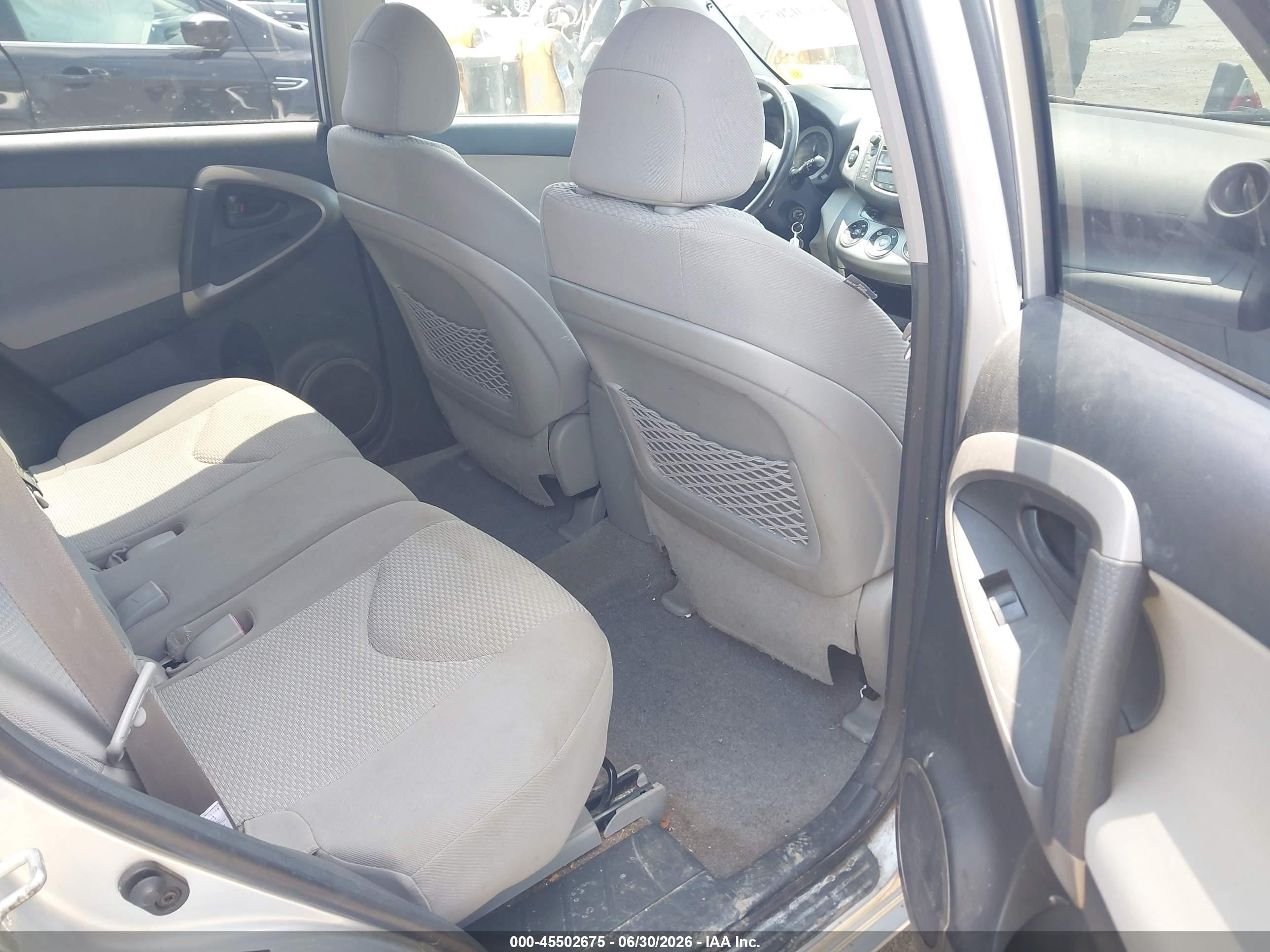 2006 Toyota Rav4 Limited Silver vin: JTMBD31VX65007588