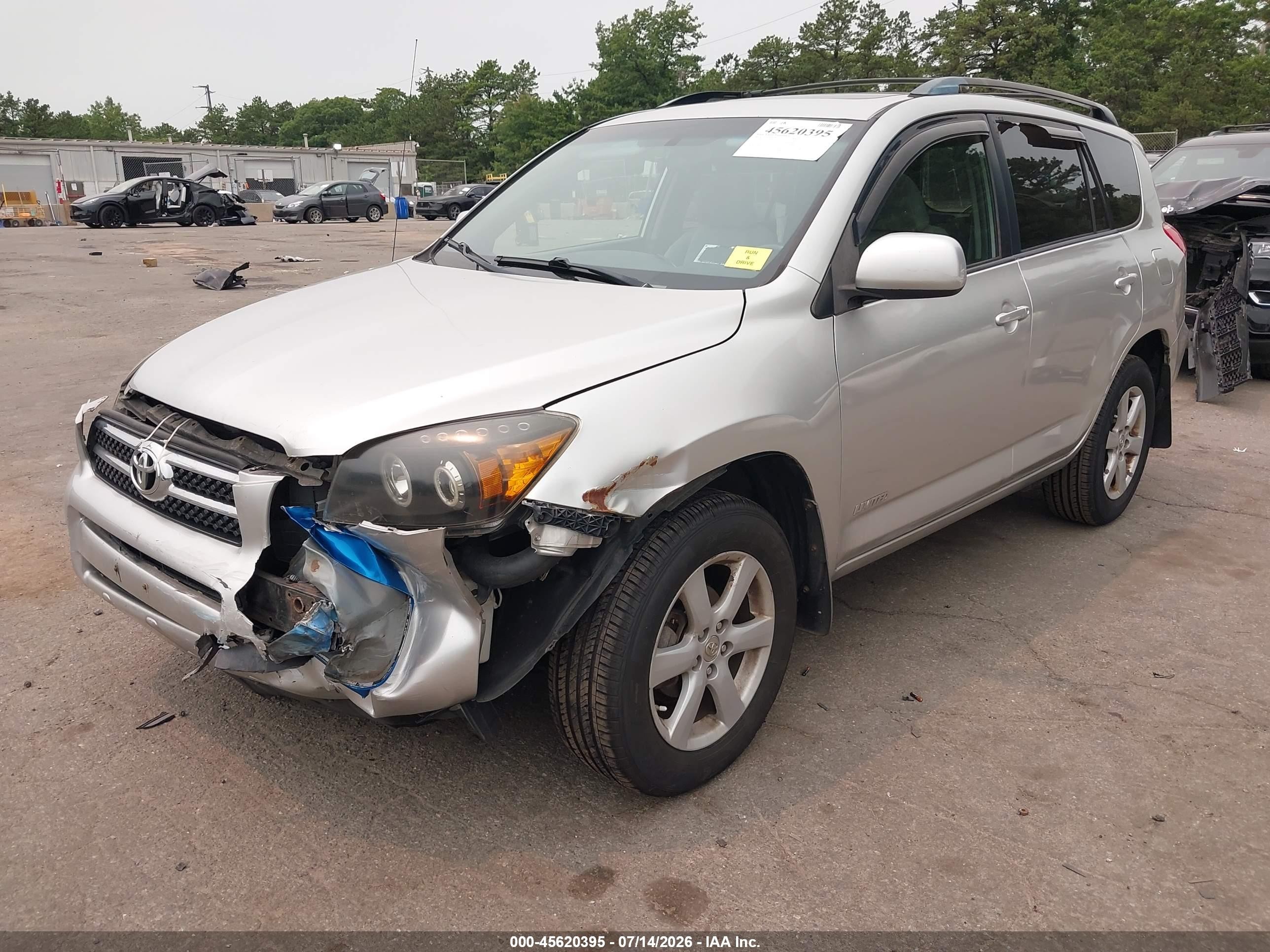 2007 Toyota Rav4 Limited Silver vin: JTMBD31VX76028467