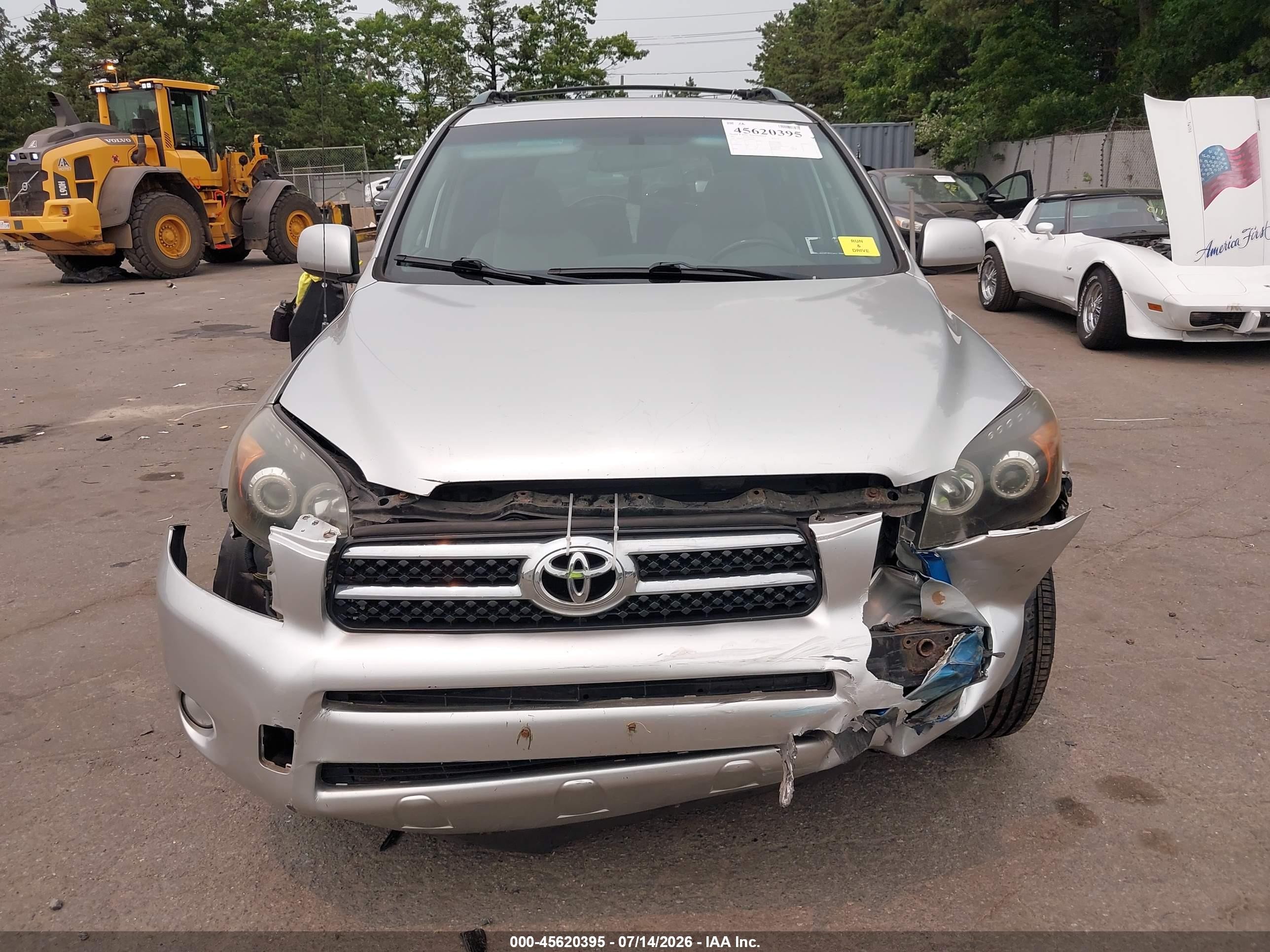 2007 Toyota Rav4 Limited Silver vin: JTMBD31VX76028467
