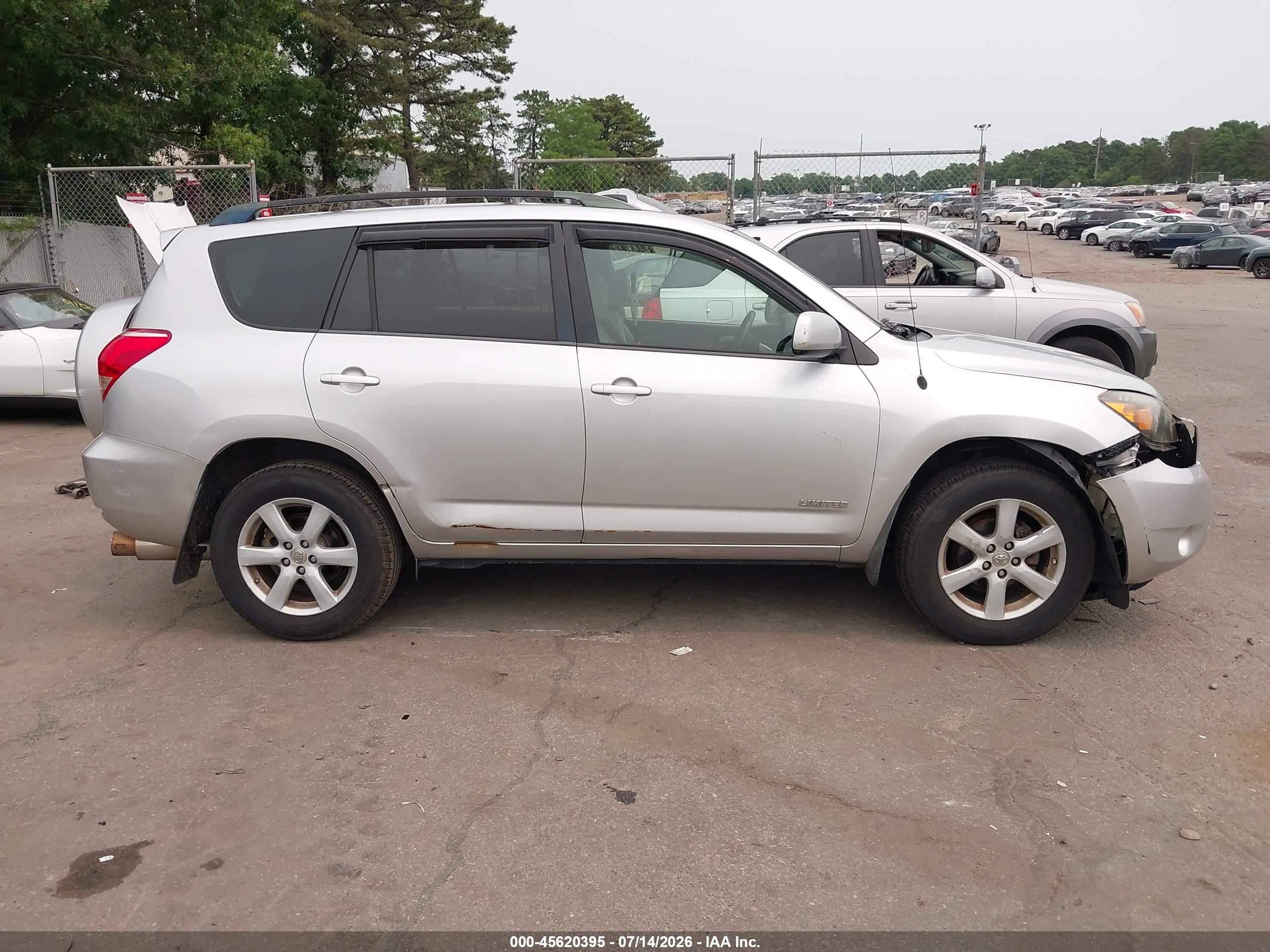 2007 Toyota Rav4 Limited Silver vin: JTMBD31VX76028467