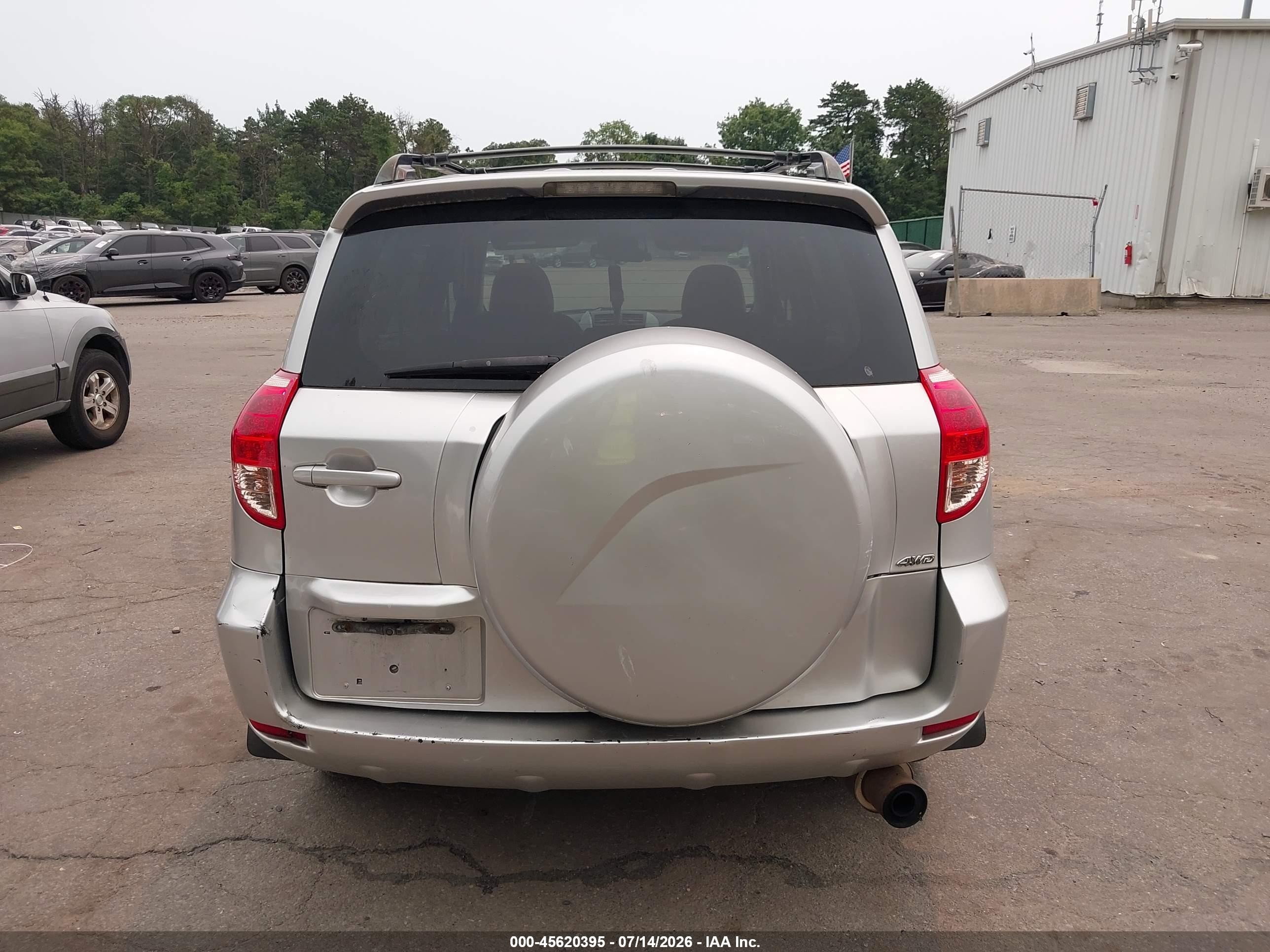 2007 Toyota Rav4 Limited Silver vin: JTMBD31VX76028467