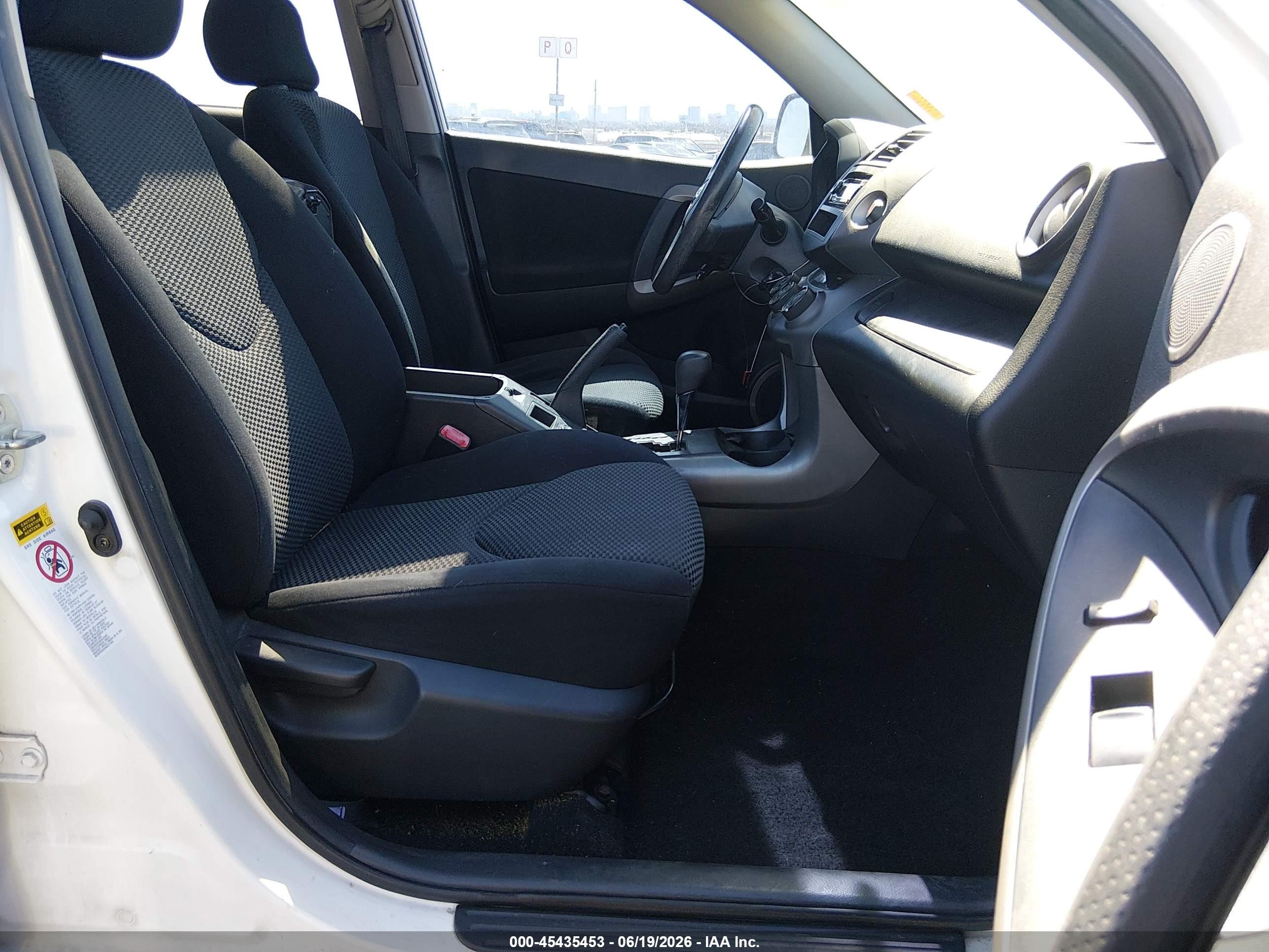 2006 Toyota Rav4 Sport White vin: JTMBD32V065005900