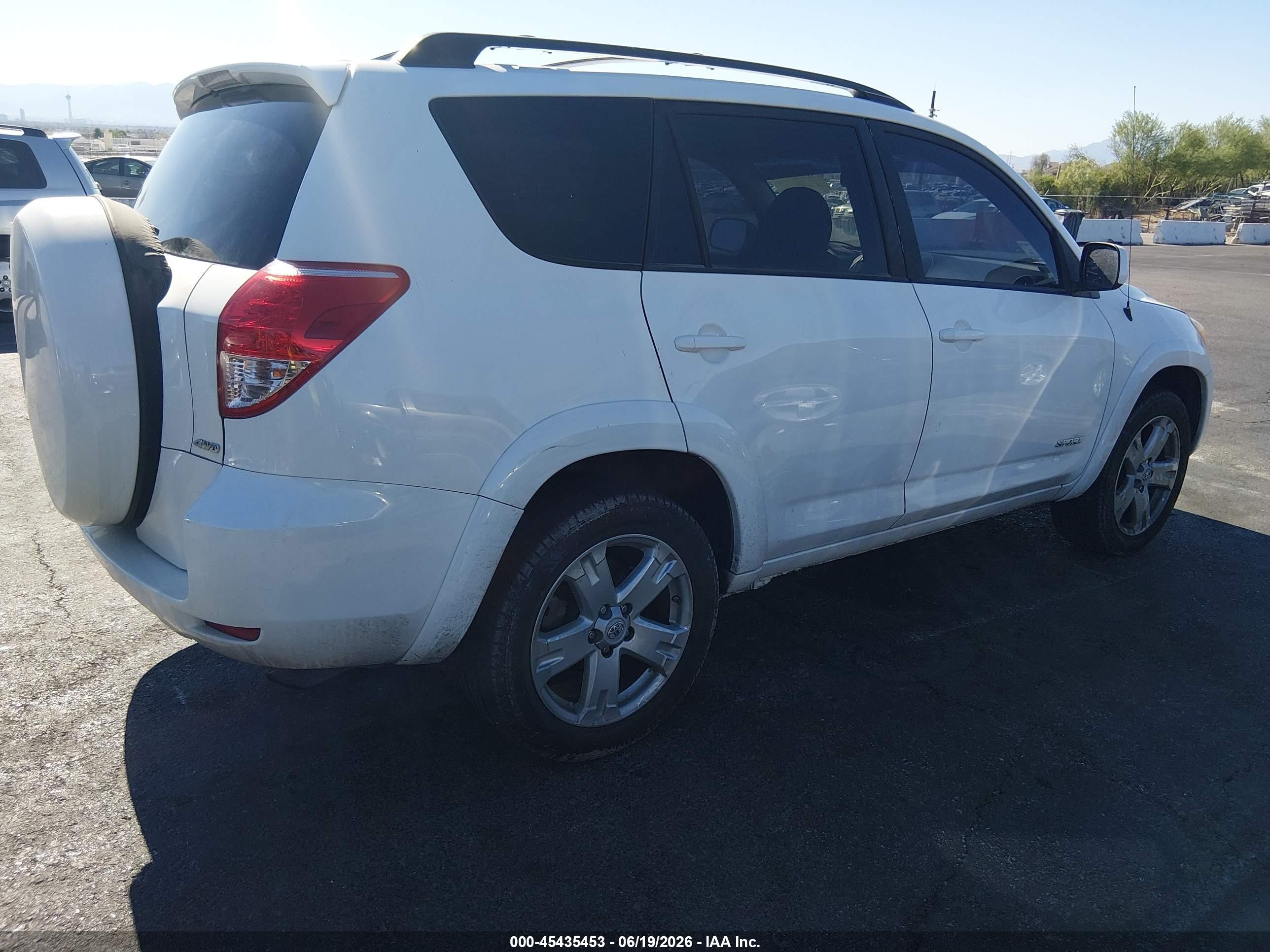 2006 Toyota Rav4 Sport White vin: JTMBD32V065005900