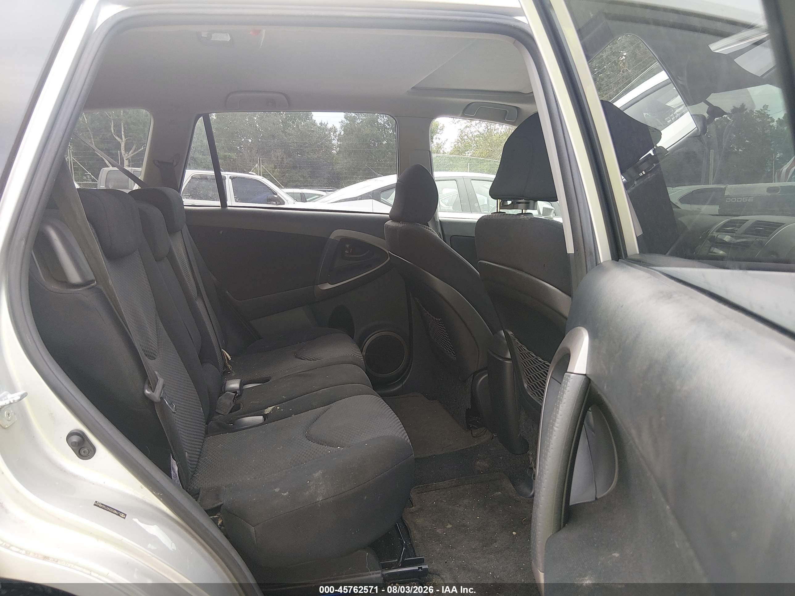 2007 Toyota Rav4 Sport Silver vin: JTMBD32V076048404